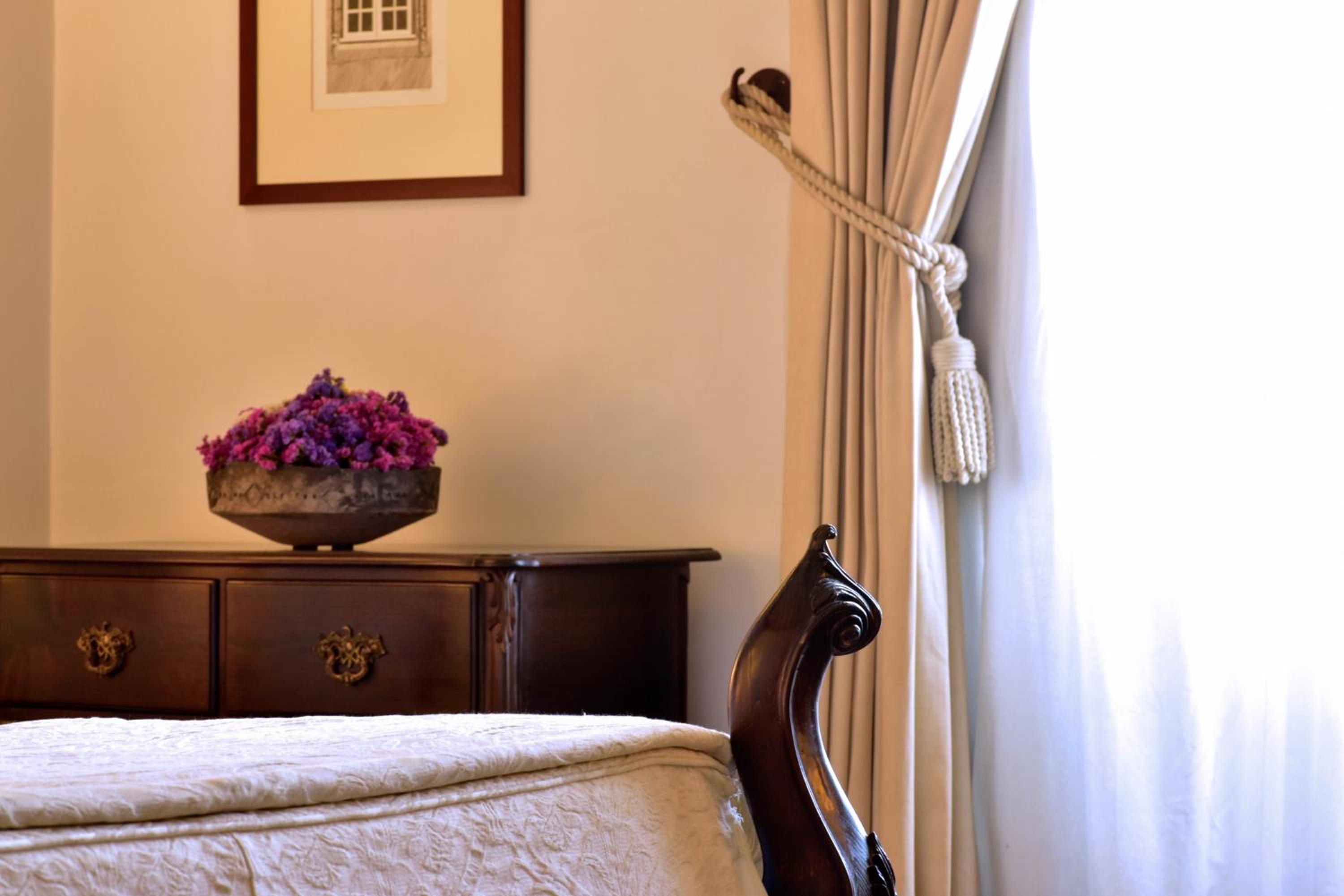 Deluxe Room - Photo 8