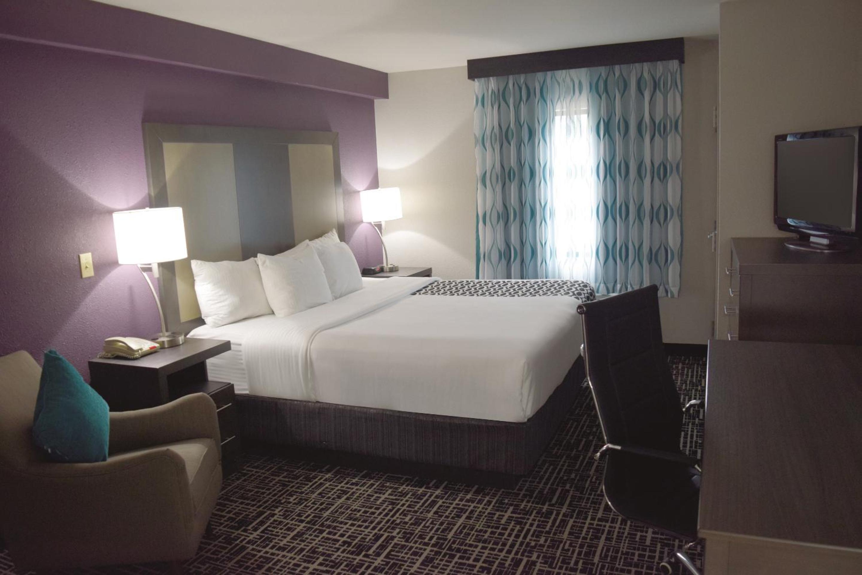 King Room - Disability Access - Photo 5