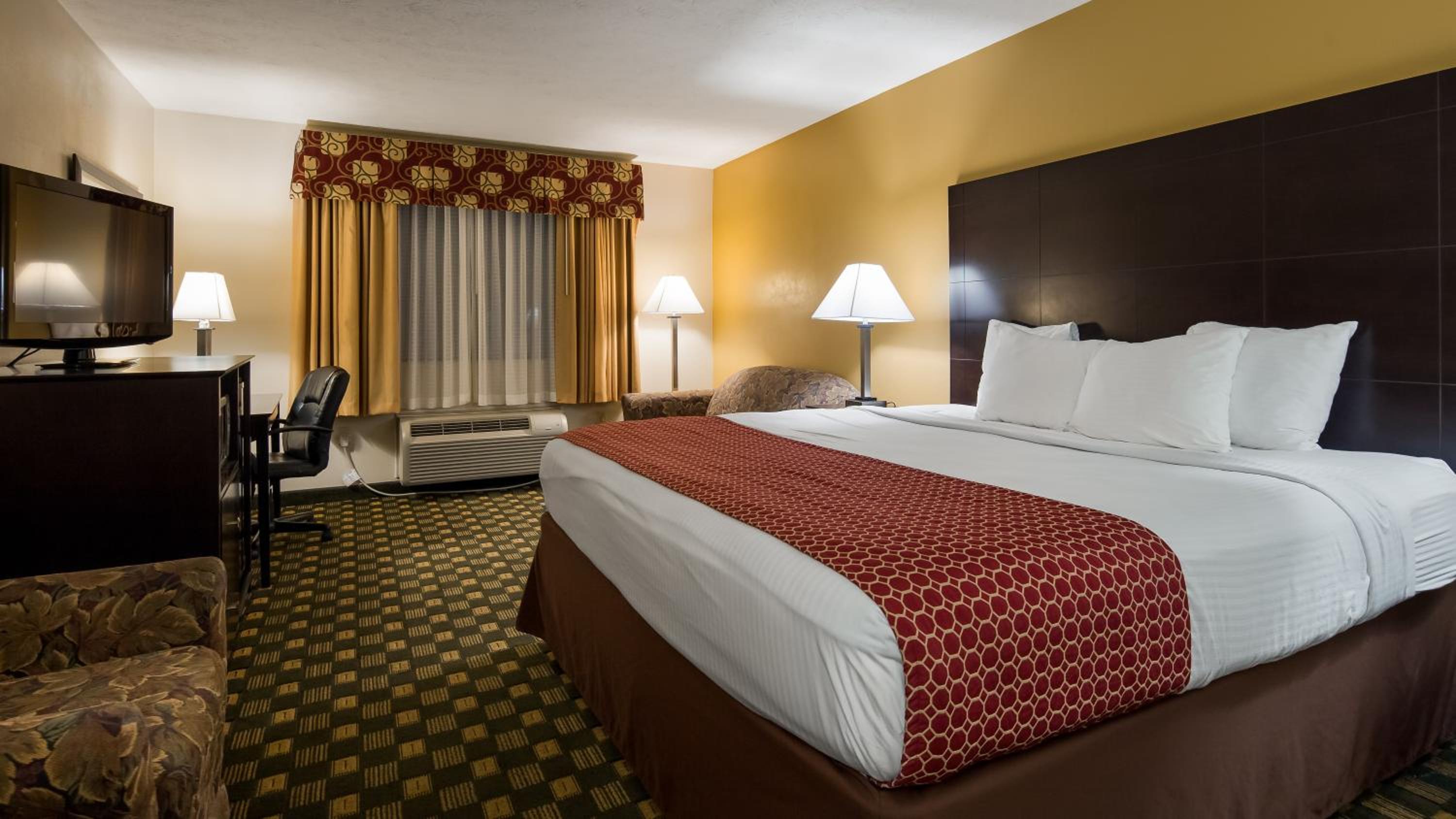 King Room - Non-Smoking - Photo 1