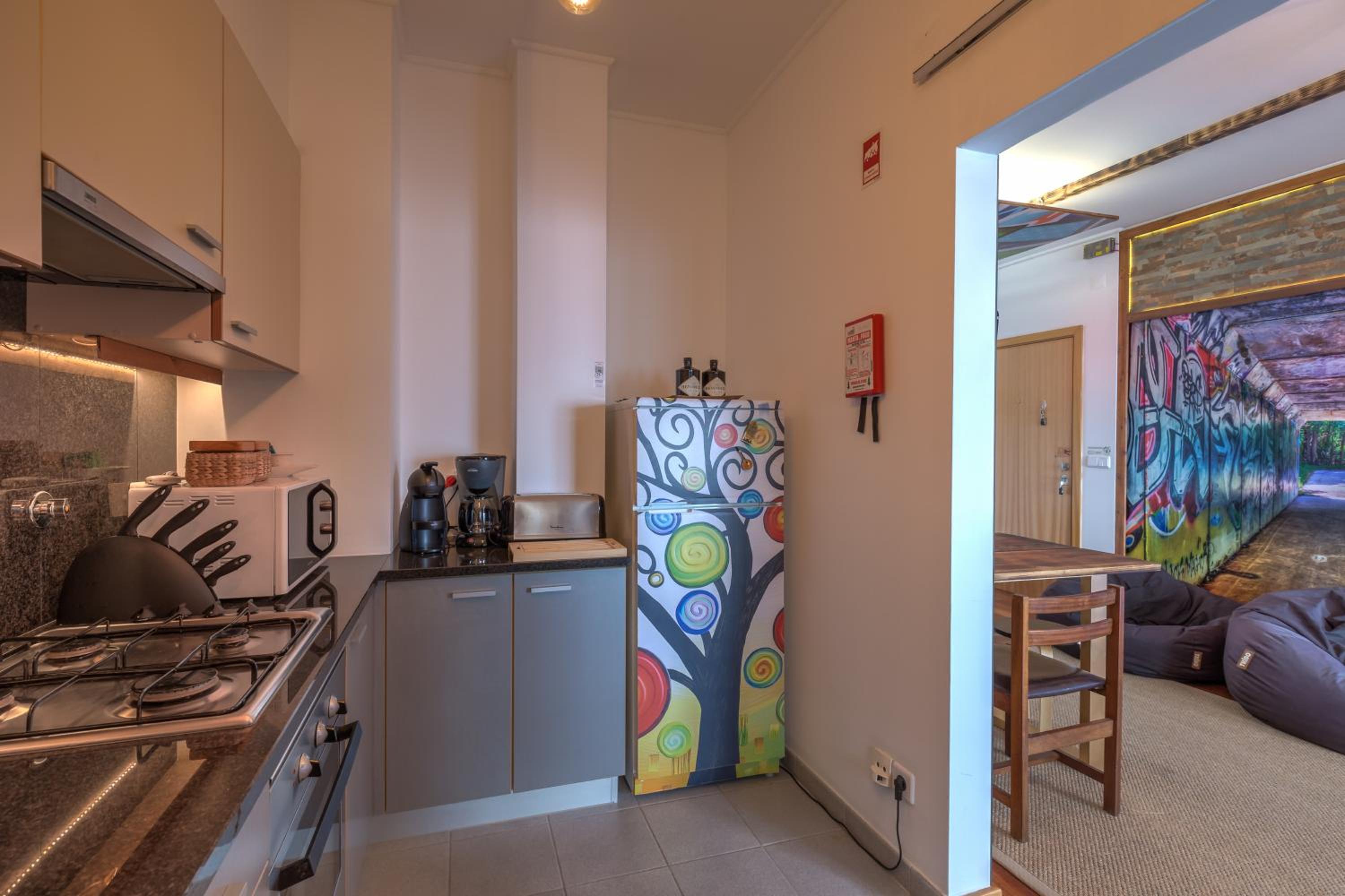 Studio Apartment - Photo 25
