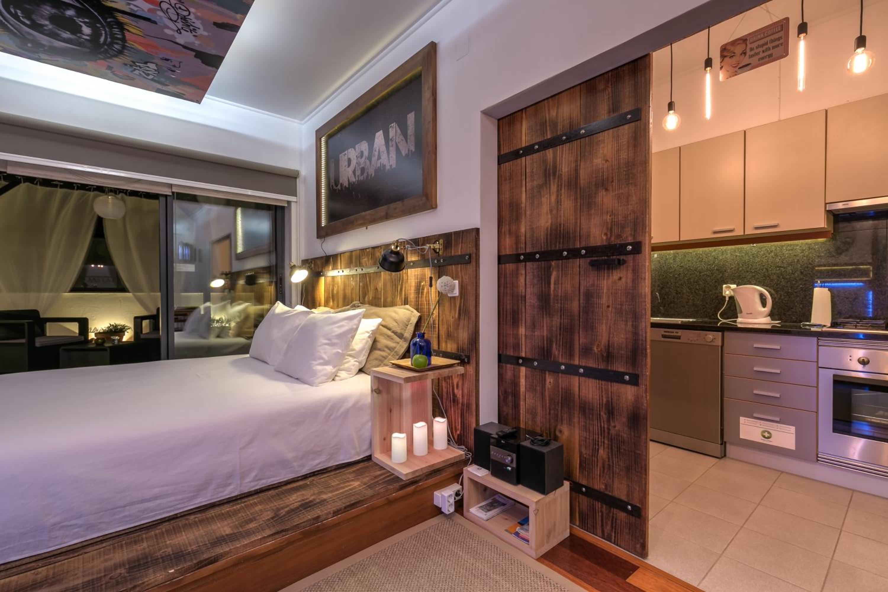 Studio Apartment - Photo 28