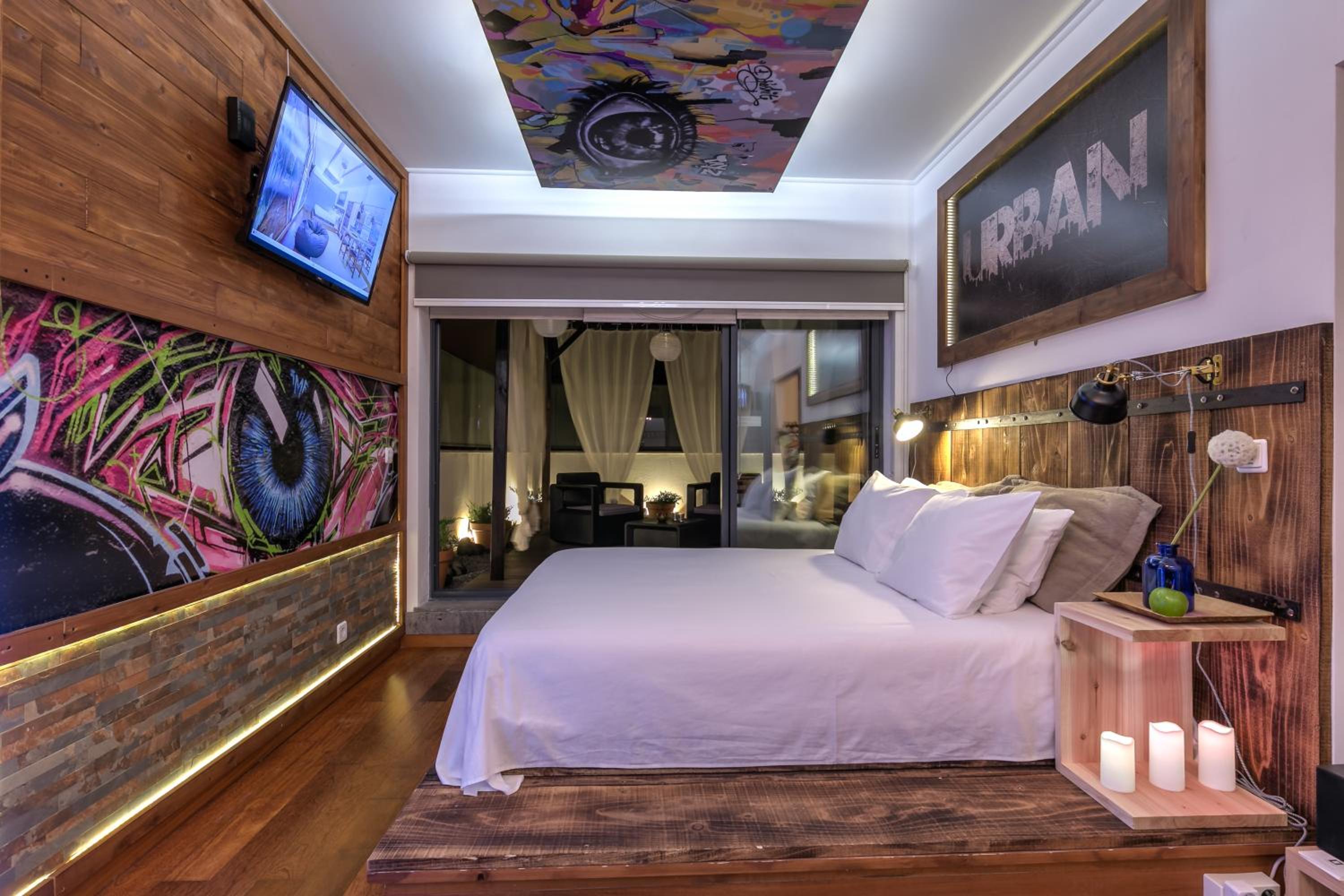 Studio Apartment - Photo 2