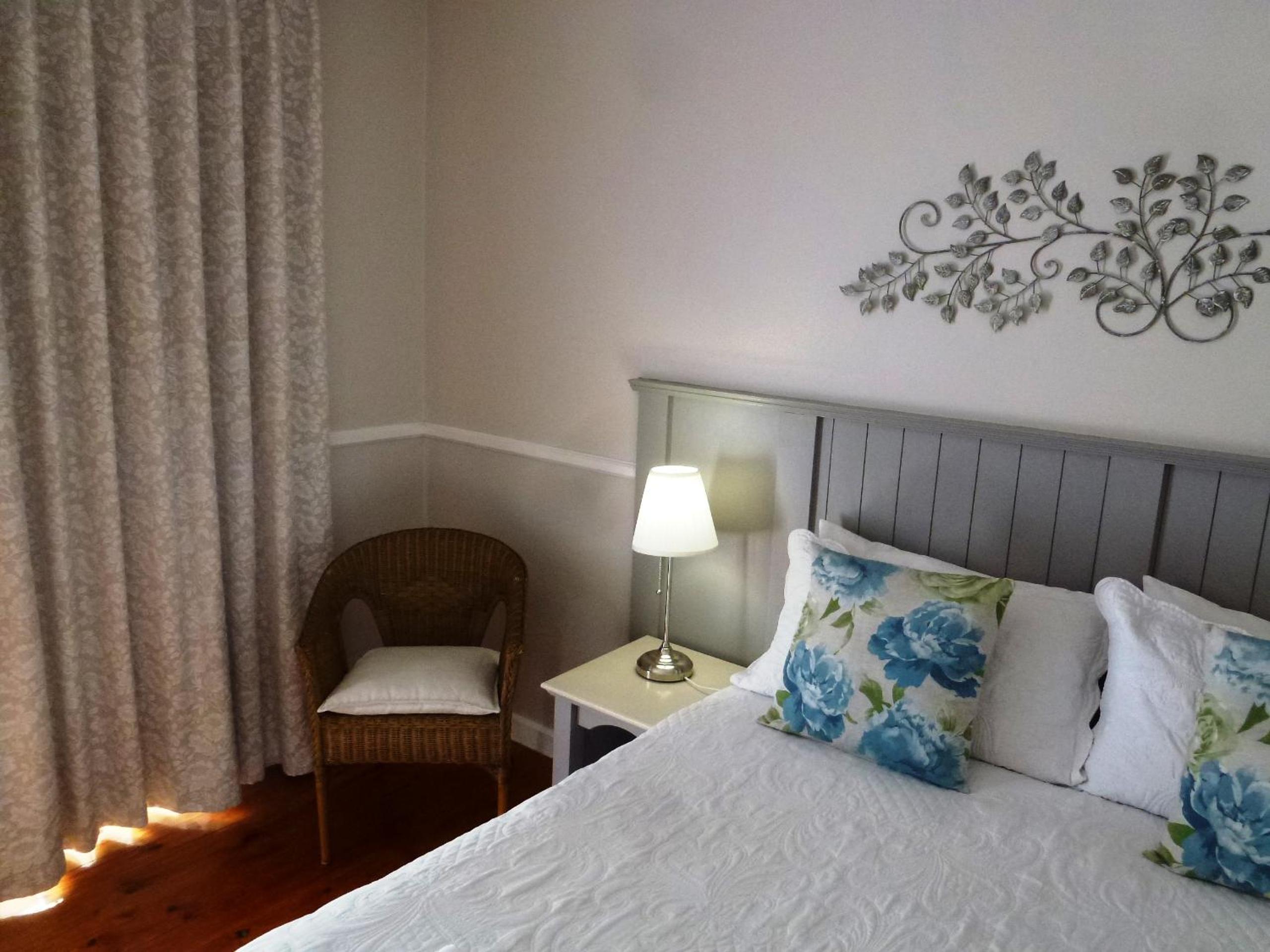 Pool Area Queen And Single Bed Room - Photo 17