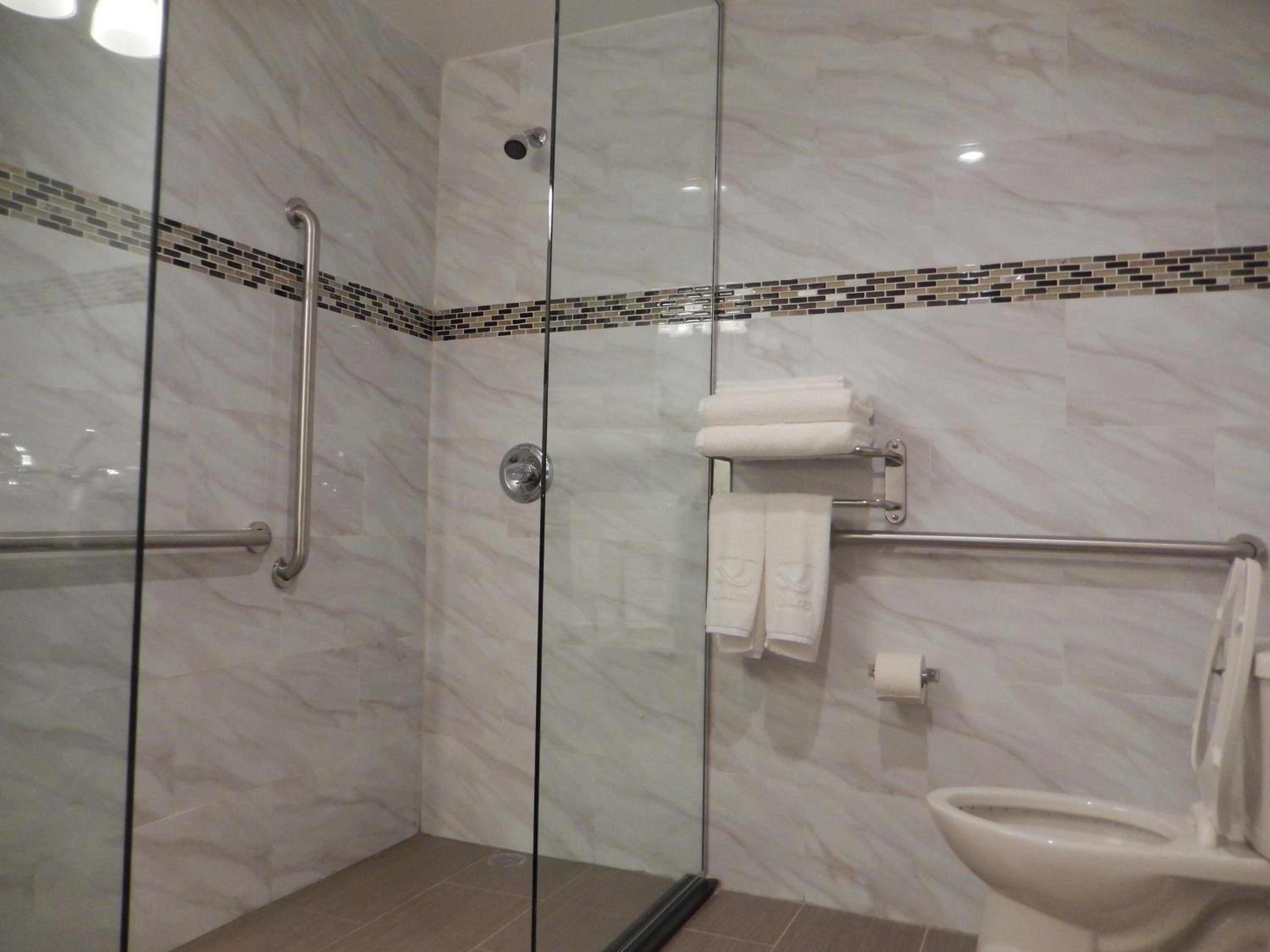 King Room - Accessible/Non-Smoking photo 2