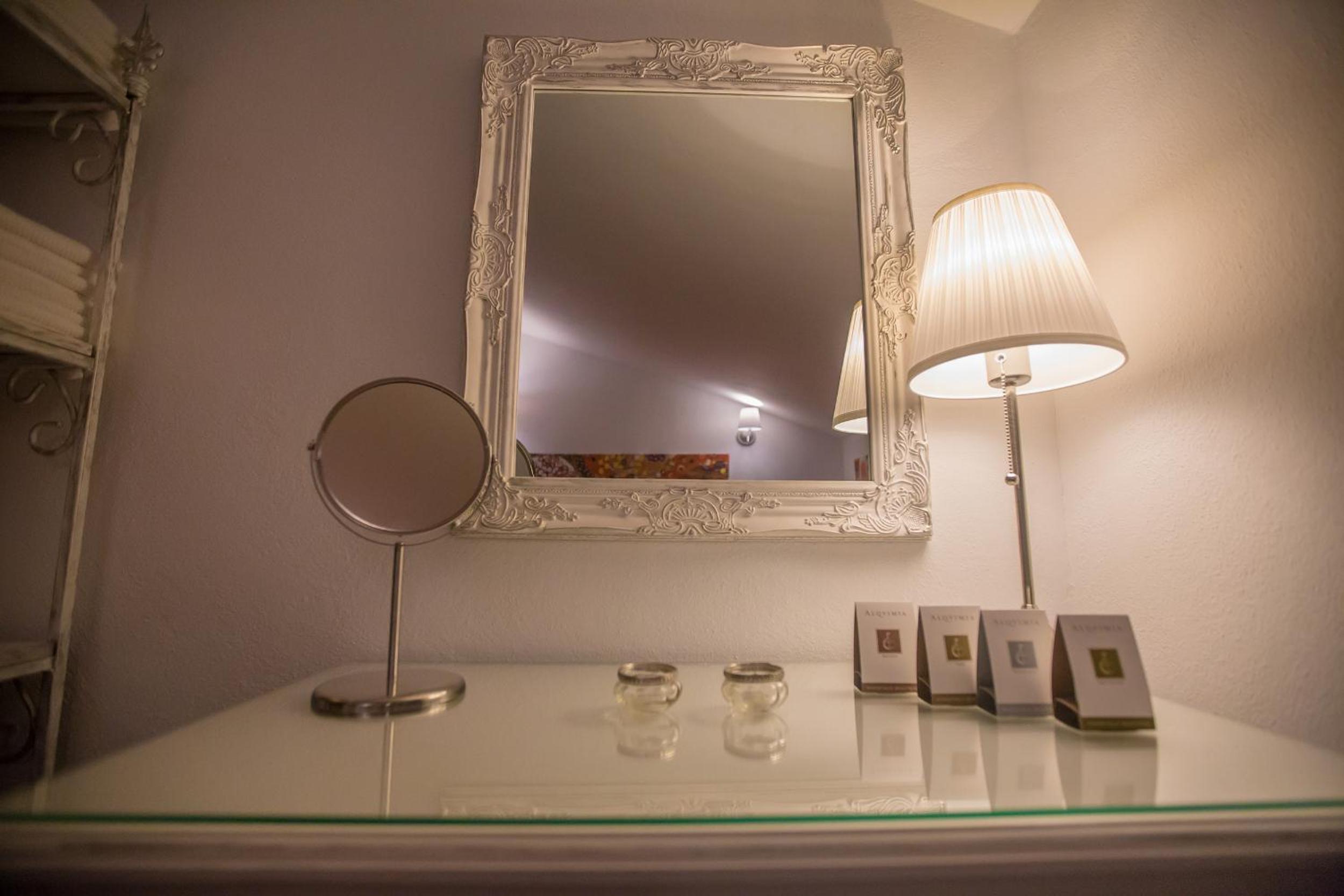 Two-Bedroom Apartment - Photo 9