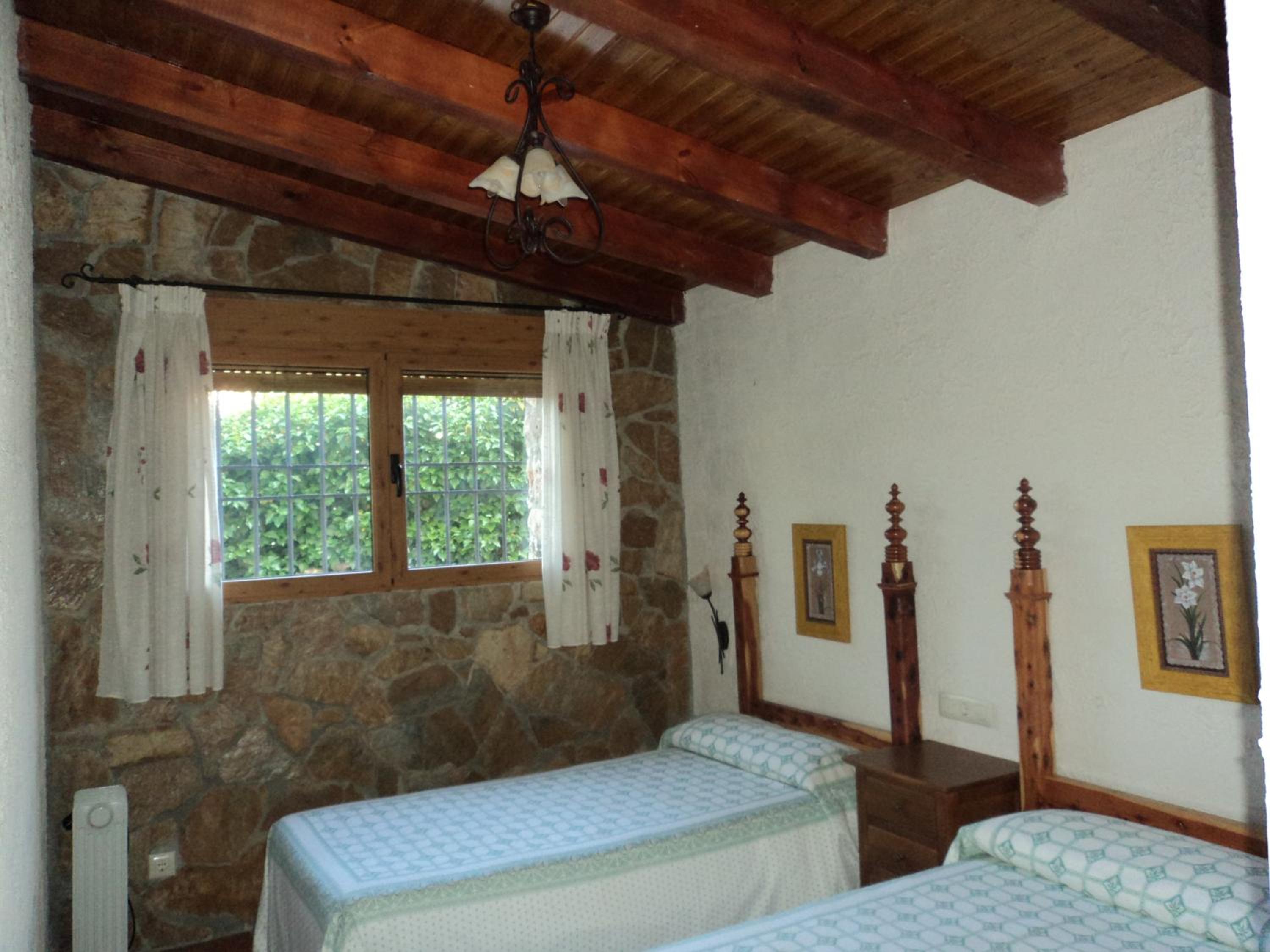Casa adosada de tres habitaciones
