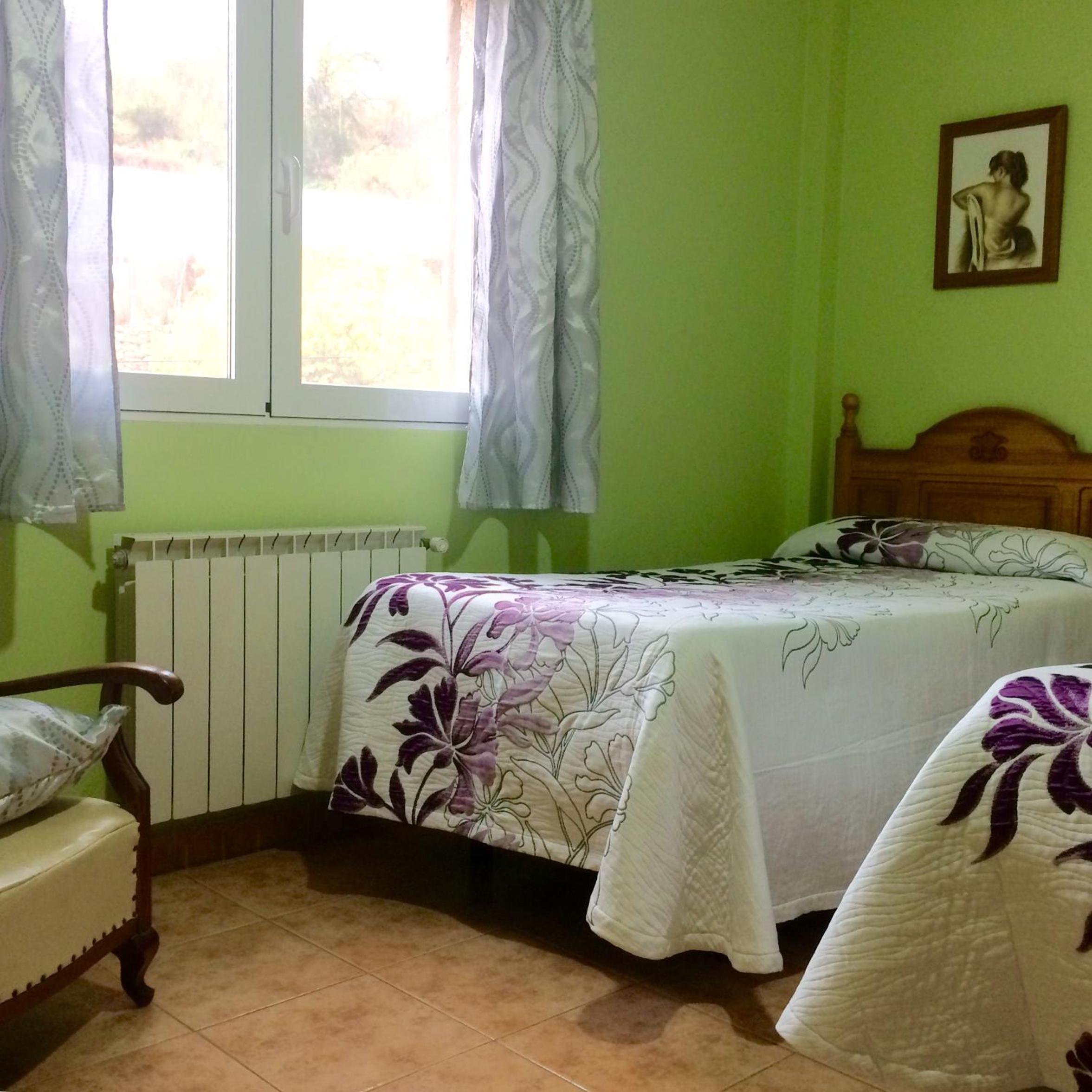 Double or Twin Room - Photo 7