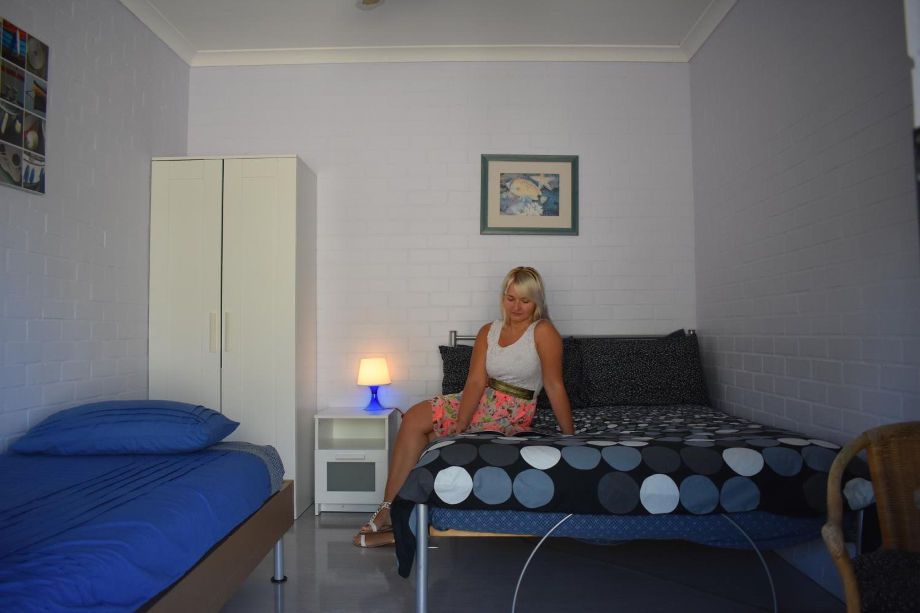 Twin Room with Shared Bathroom photo 2