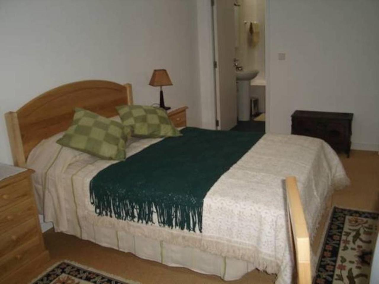 Double Room with Private Bathroom photo 3