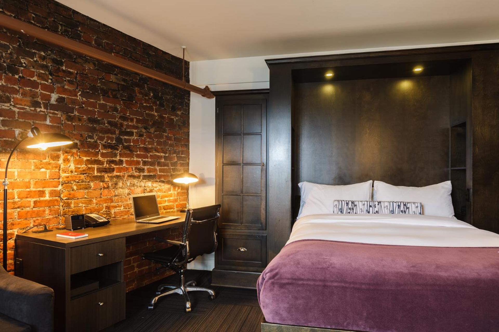 Classic Queen Room - Photo 1