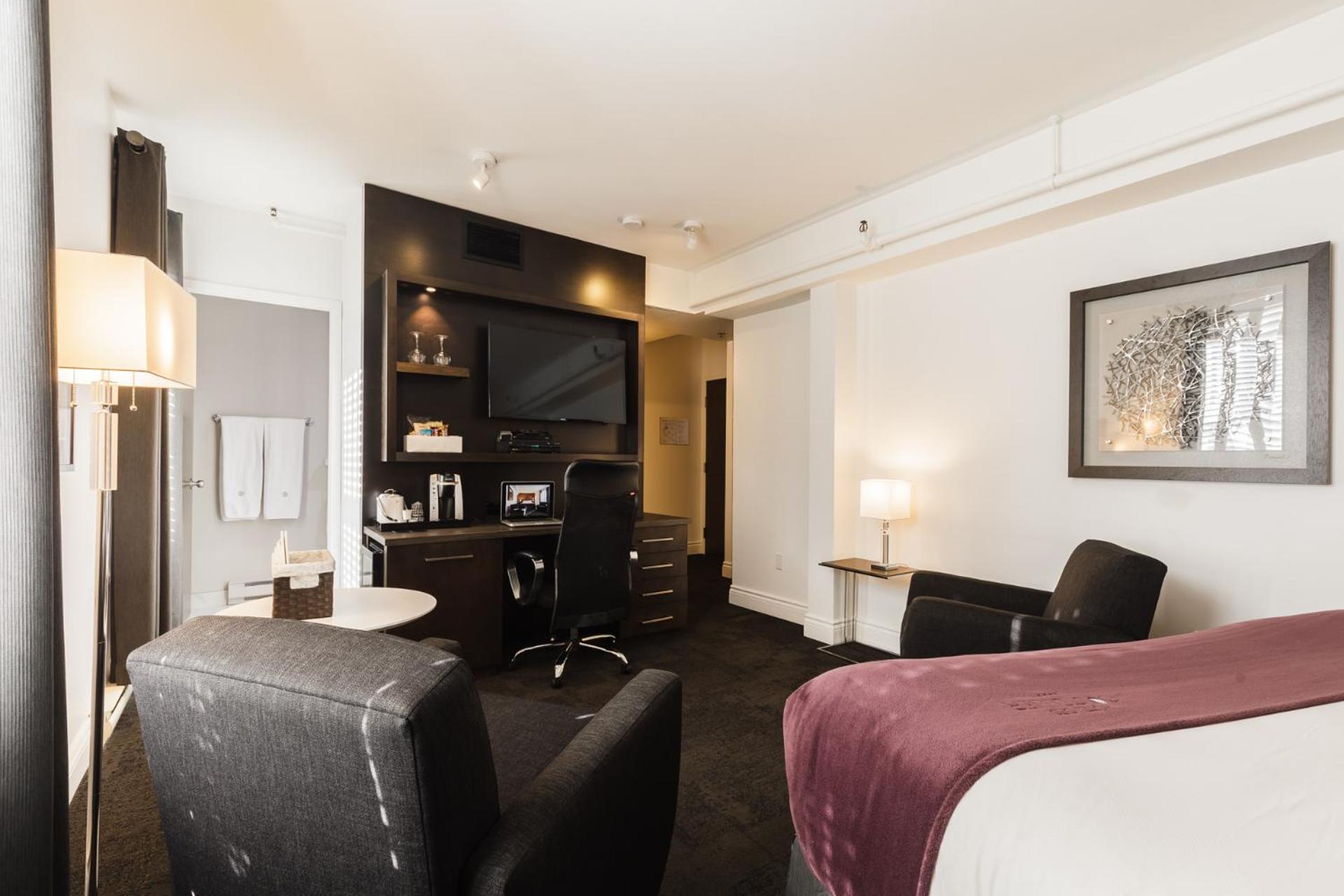 Superior King Room - Photo 4