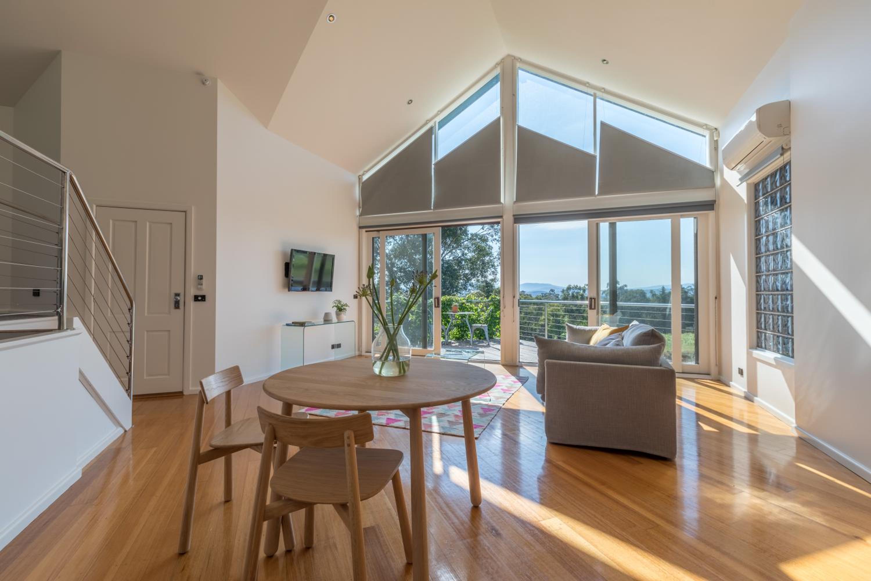 The Yarra One-Bedroom Apartment with Balcony - Photo 12