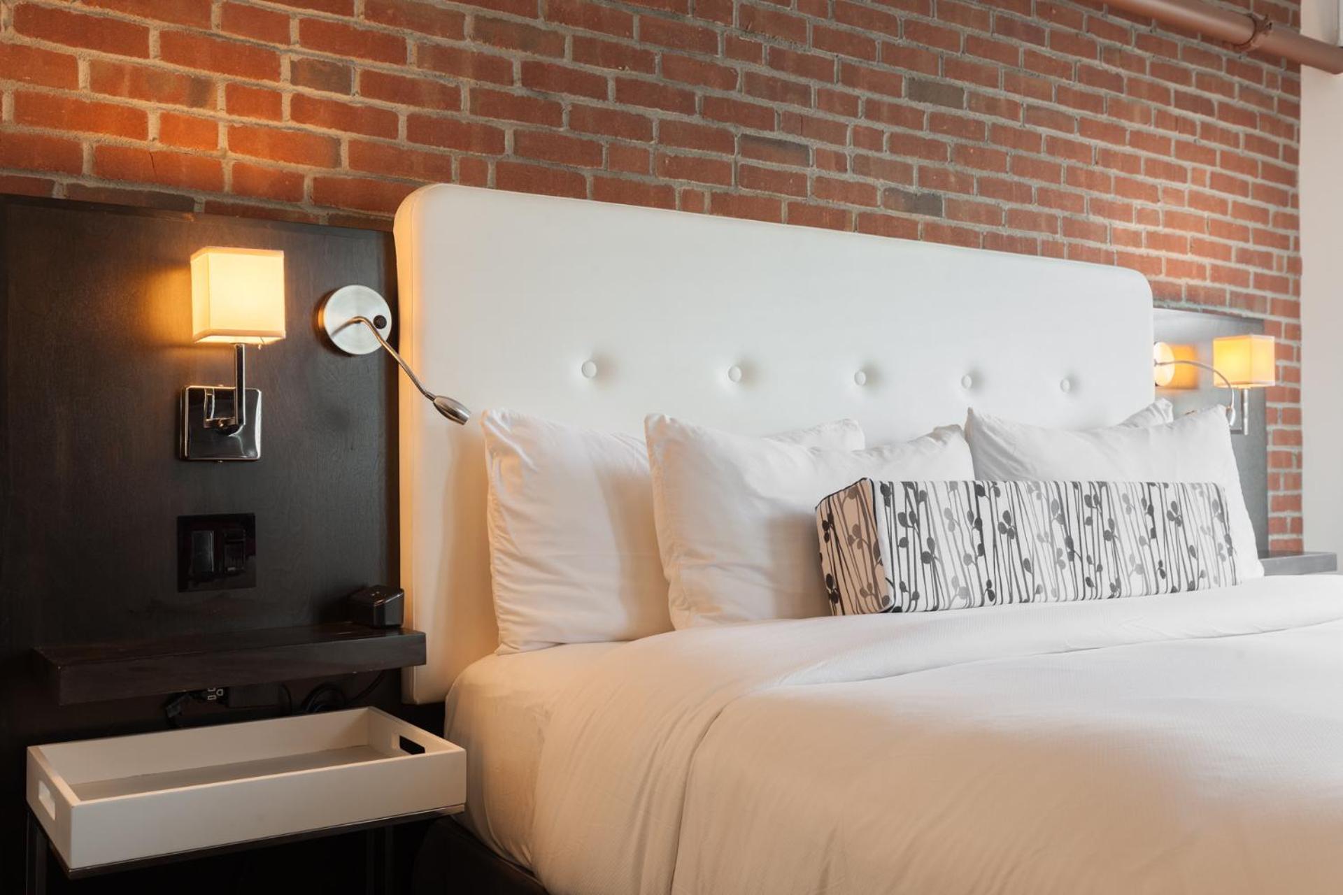 King Suite with open bathroom - Photo 2