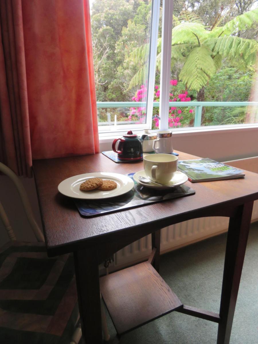 Single Room with Bath photo 1