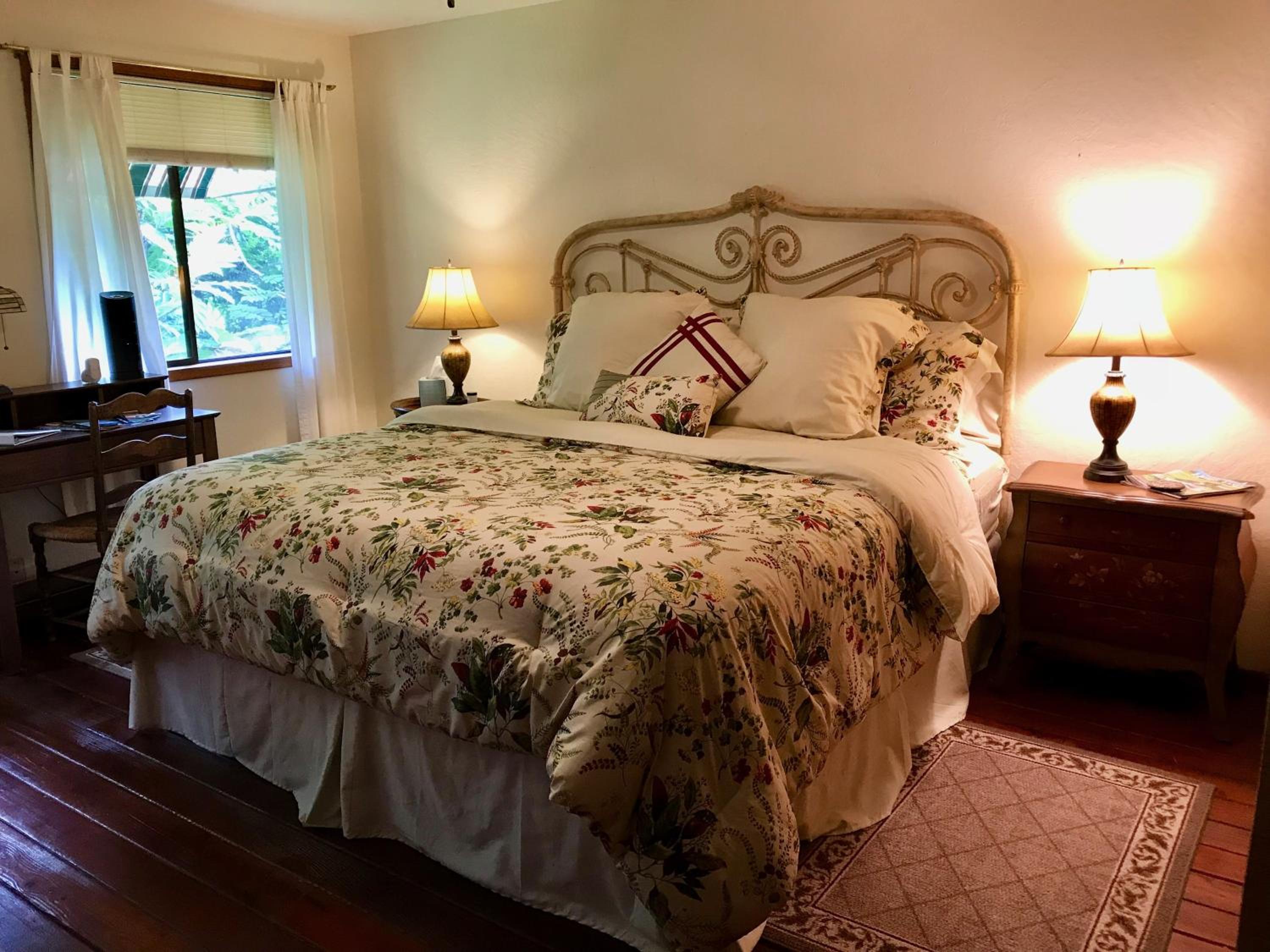 Standard King Room photo 2