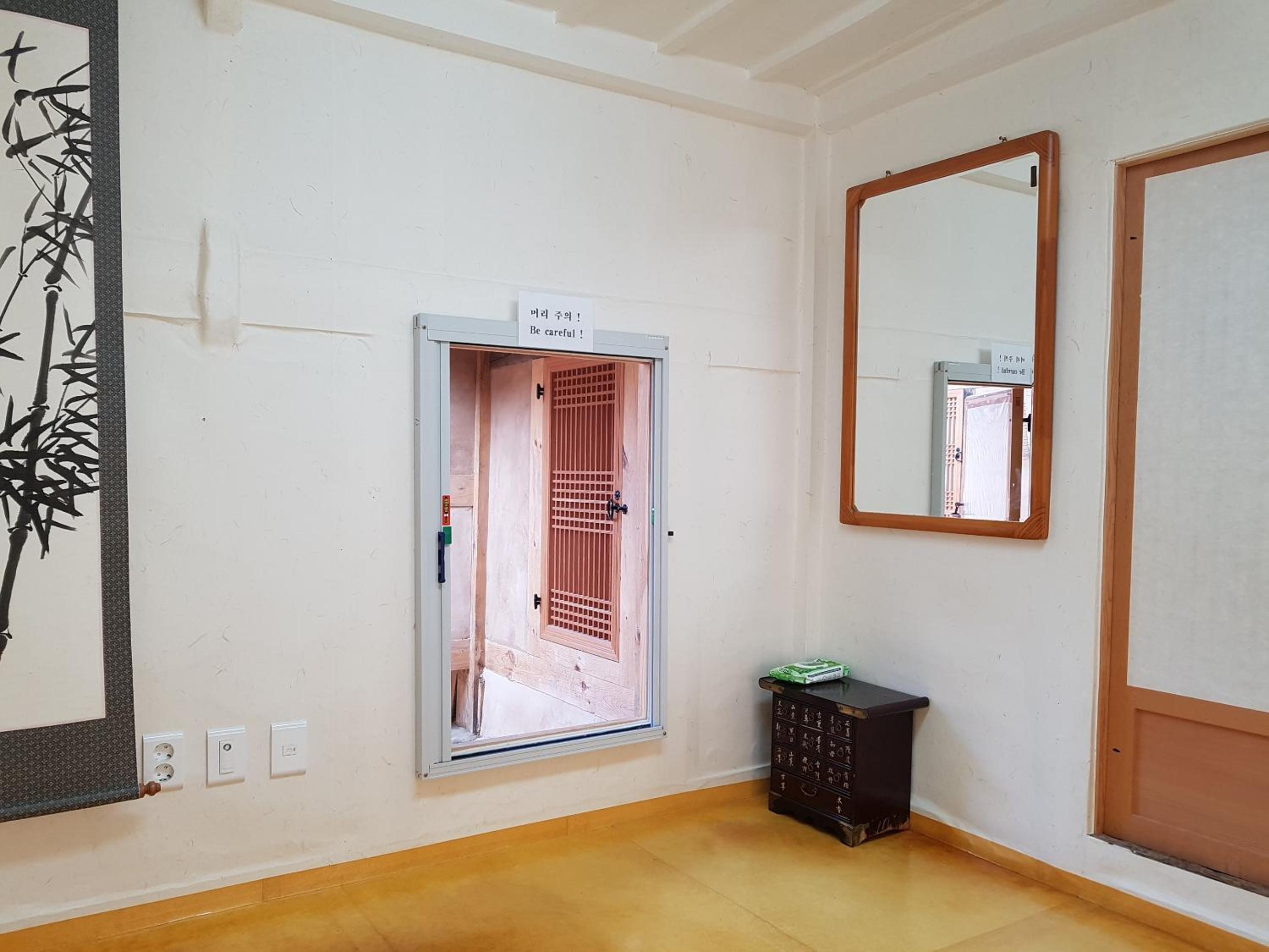 Double Room with Shared Bathroom photo 1