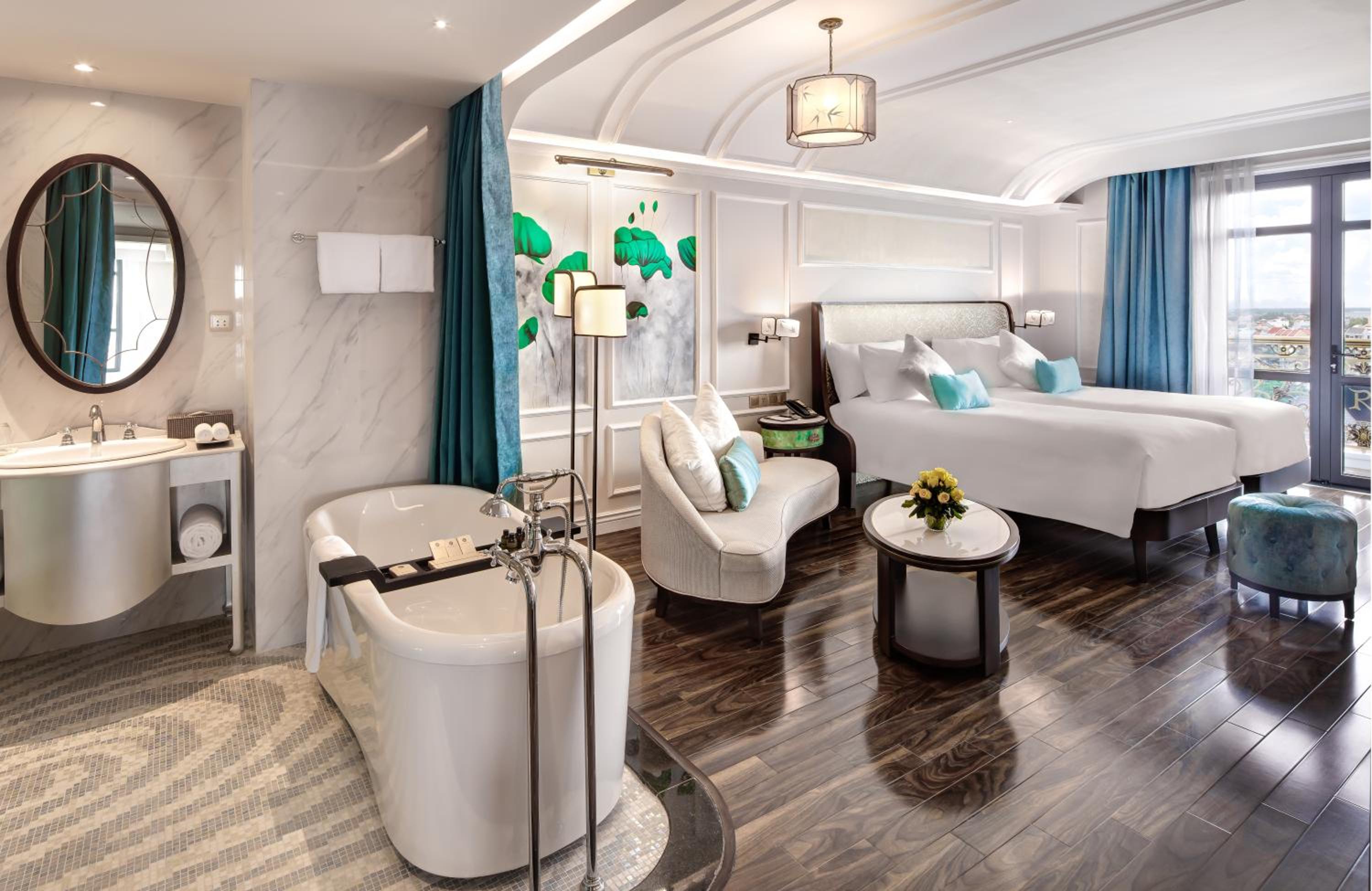 Royal Deluxe Room With Two Single Beds photo 2