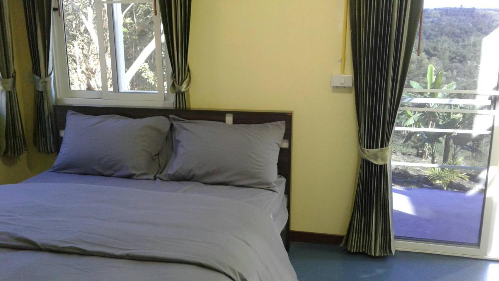 Bungalow photo 1