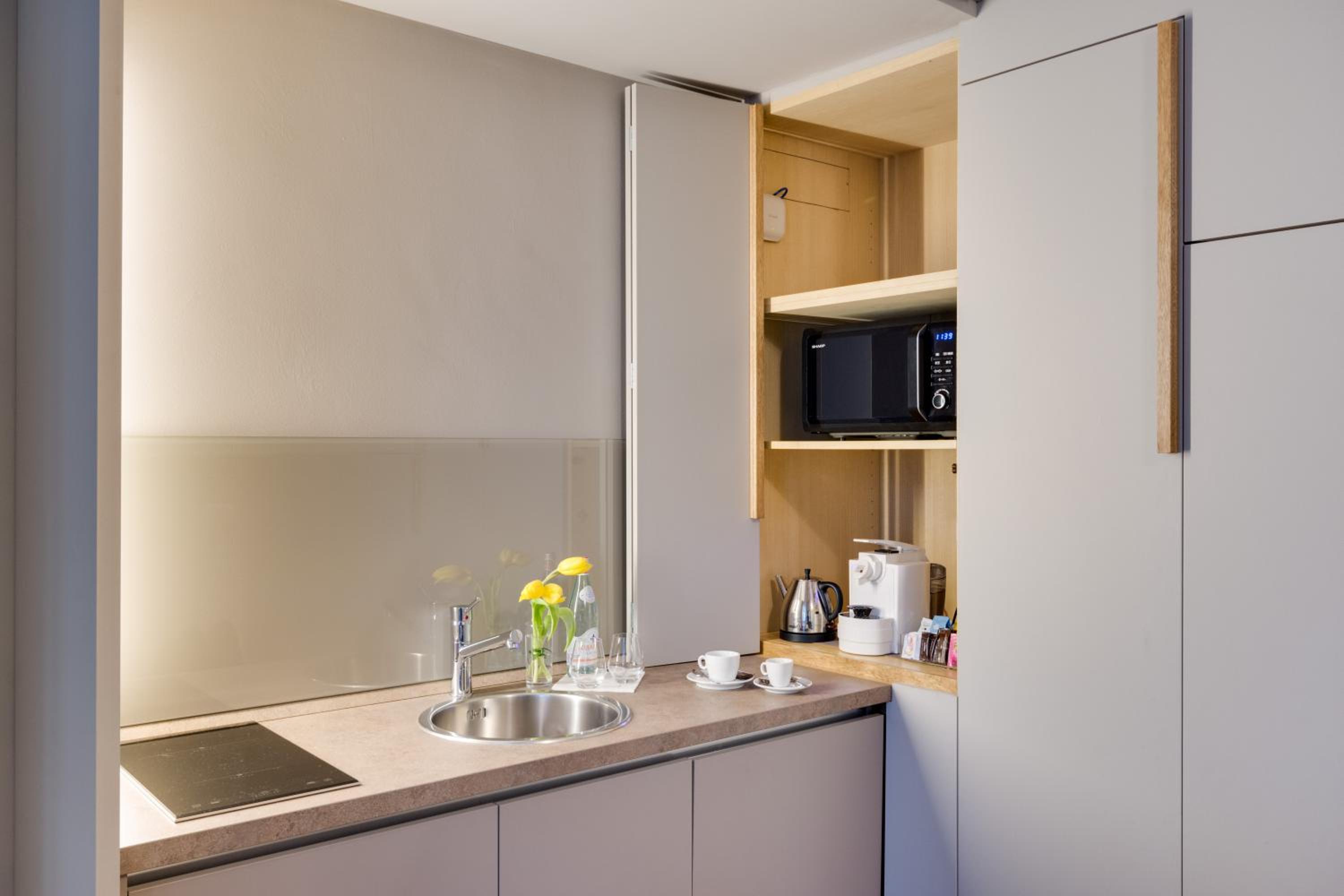 Apartment with Balcony - Photo 30