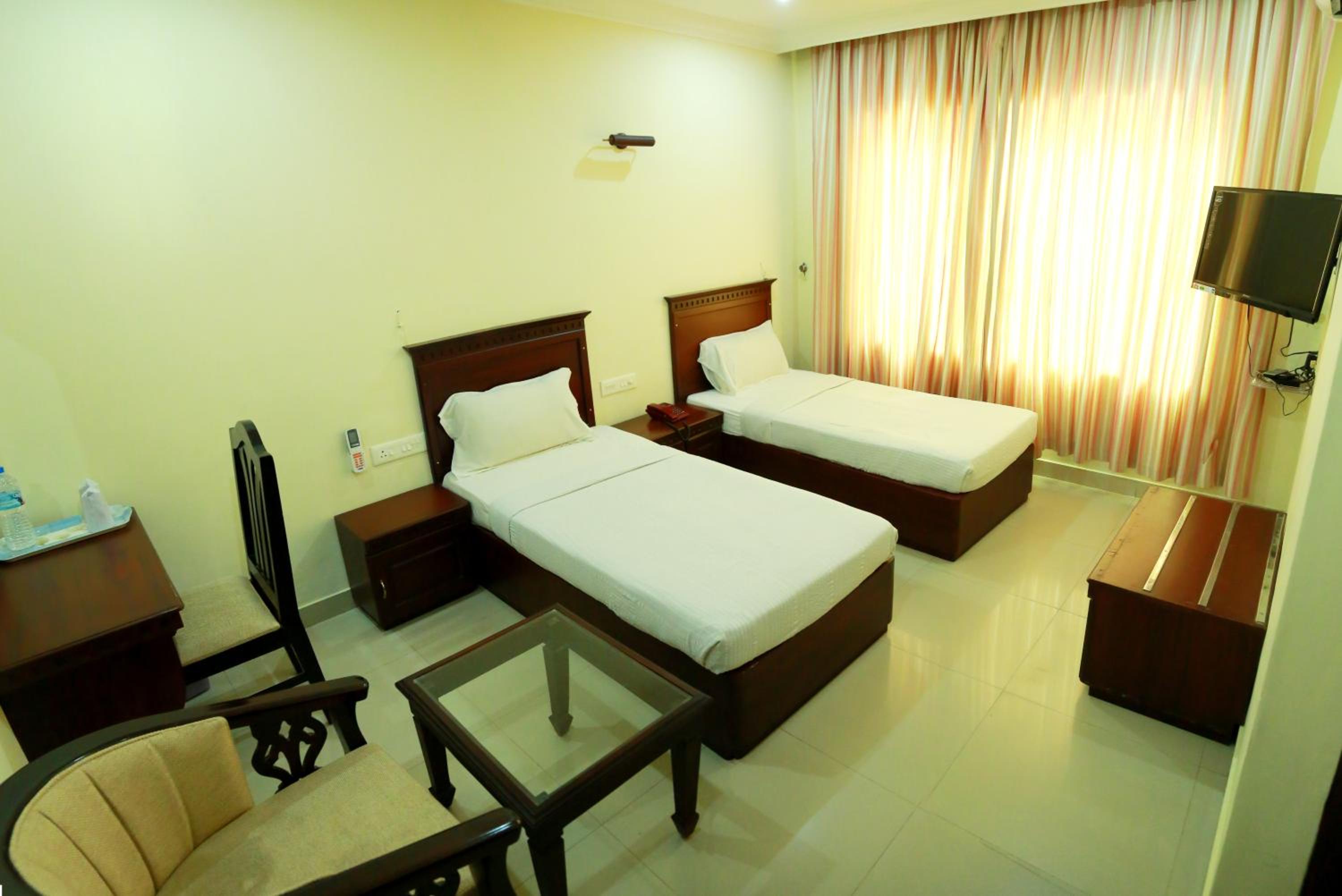 Deluxe Queen Room