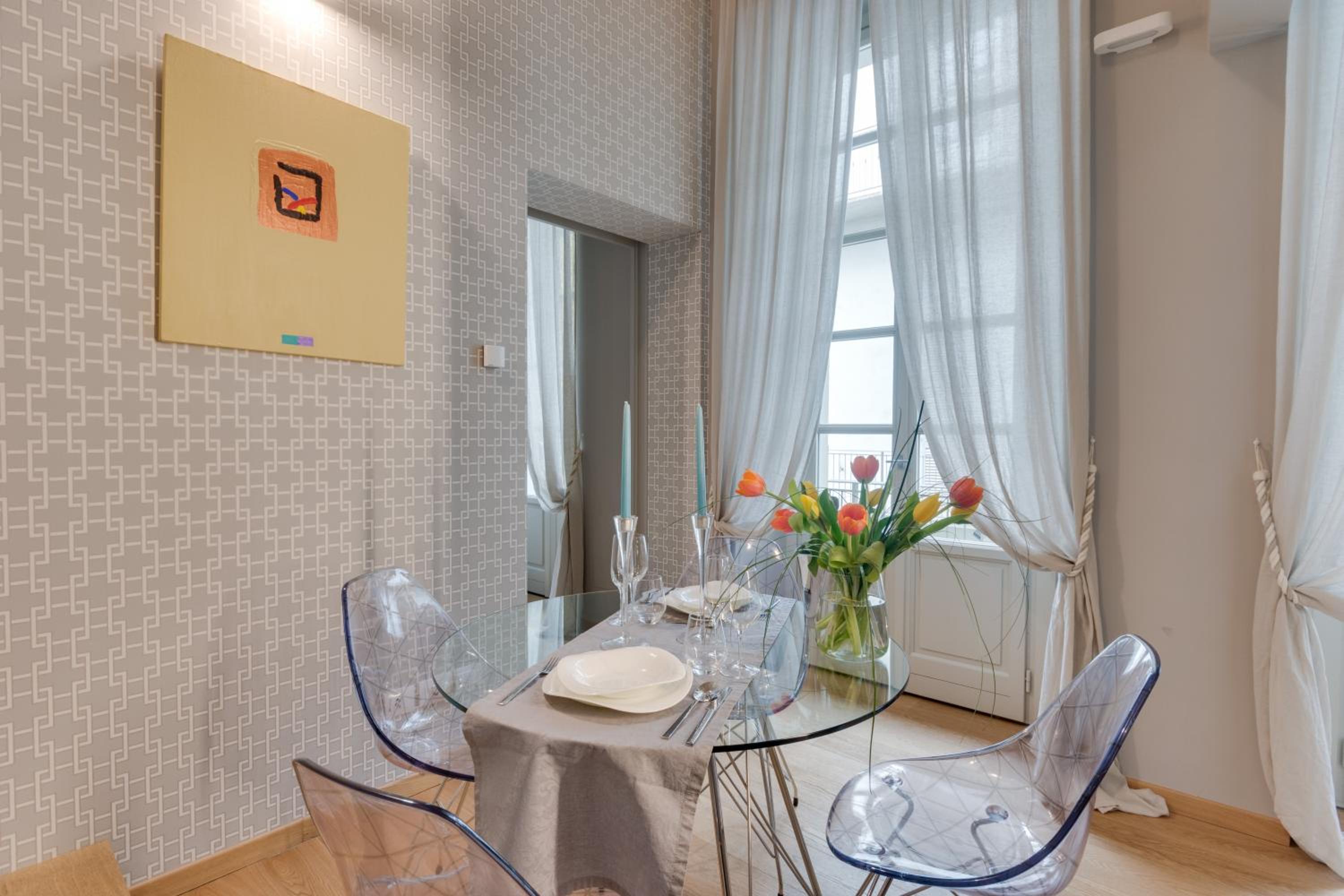 Apartment with Balcony - Photo 28