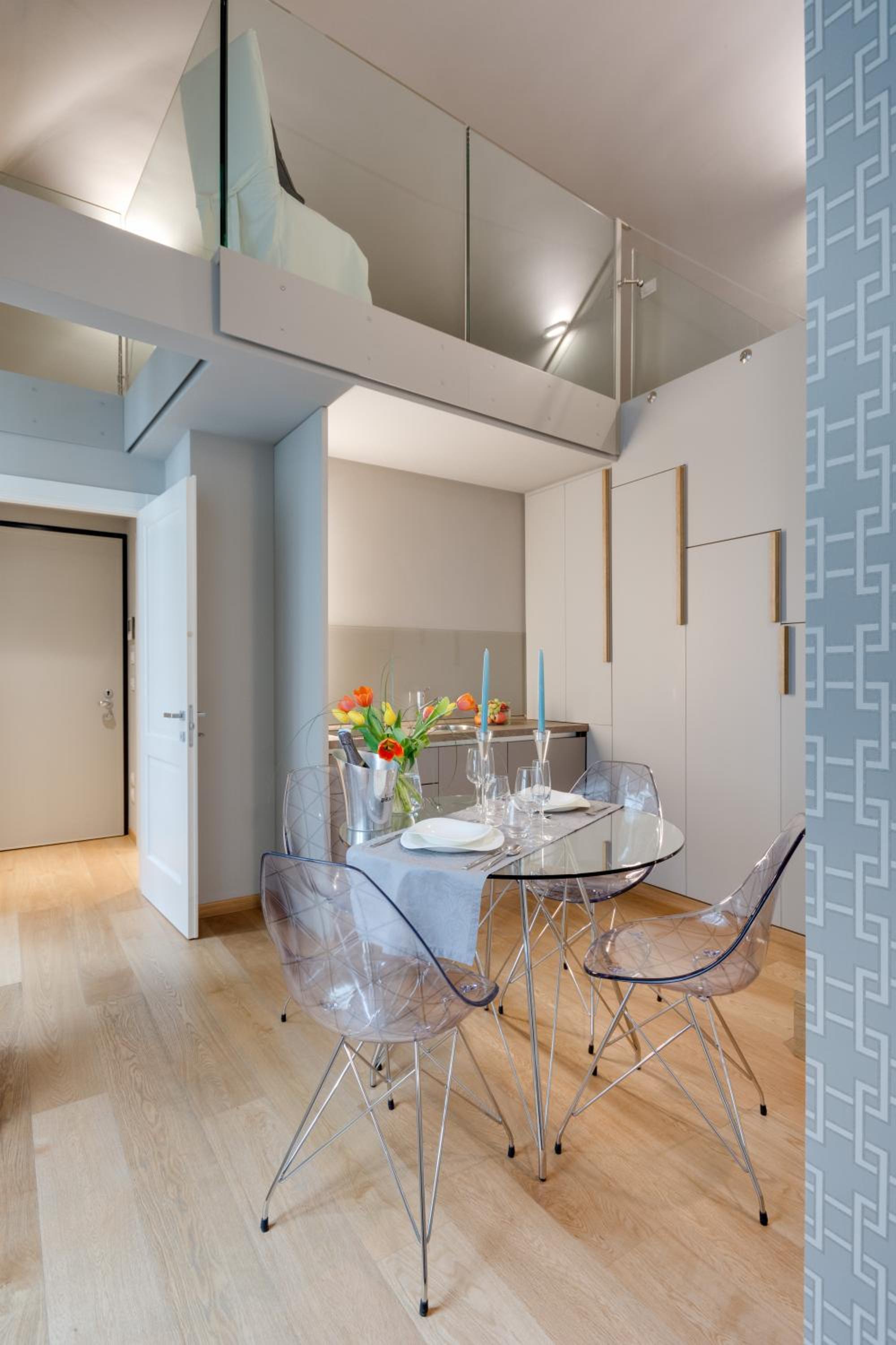 Apartment with Balcony - Photo 27