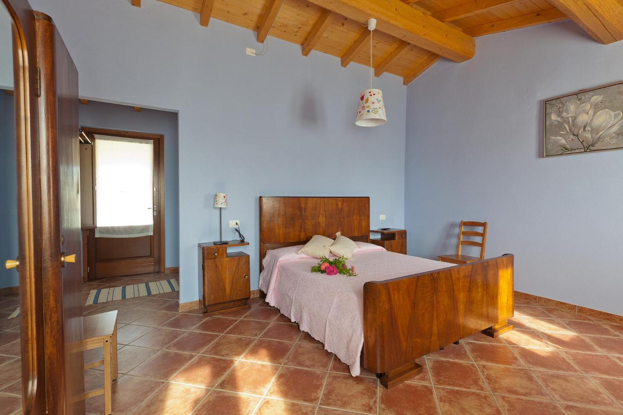 Double Room - Photo 2