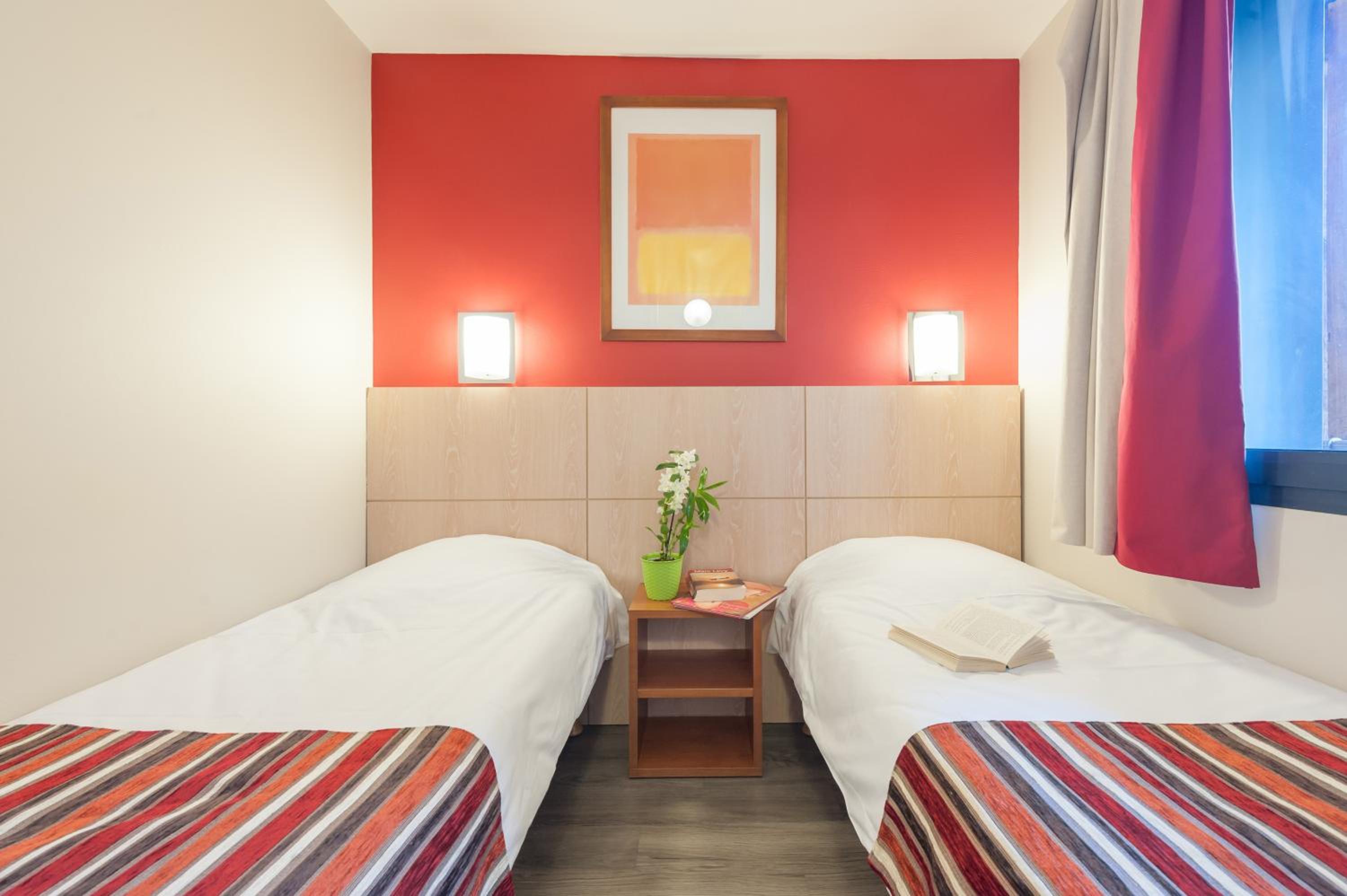 One-Bedroom Apartment with Balcony or Terrace (4 People)