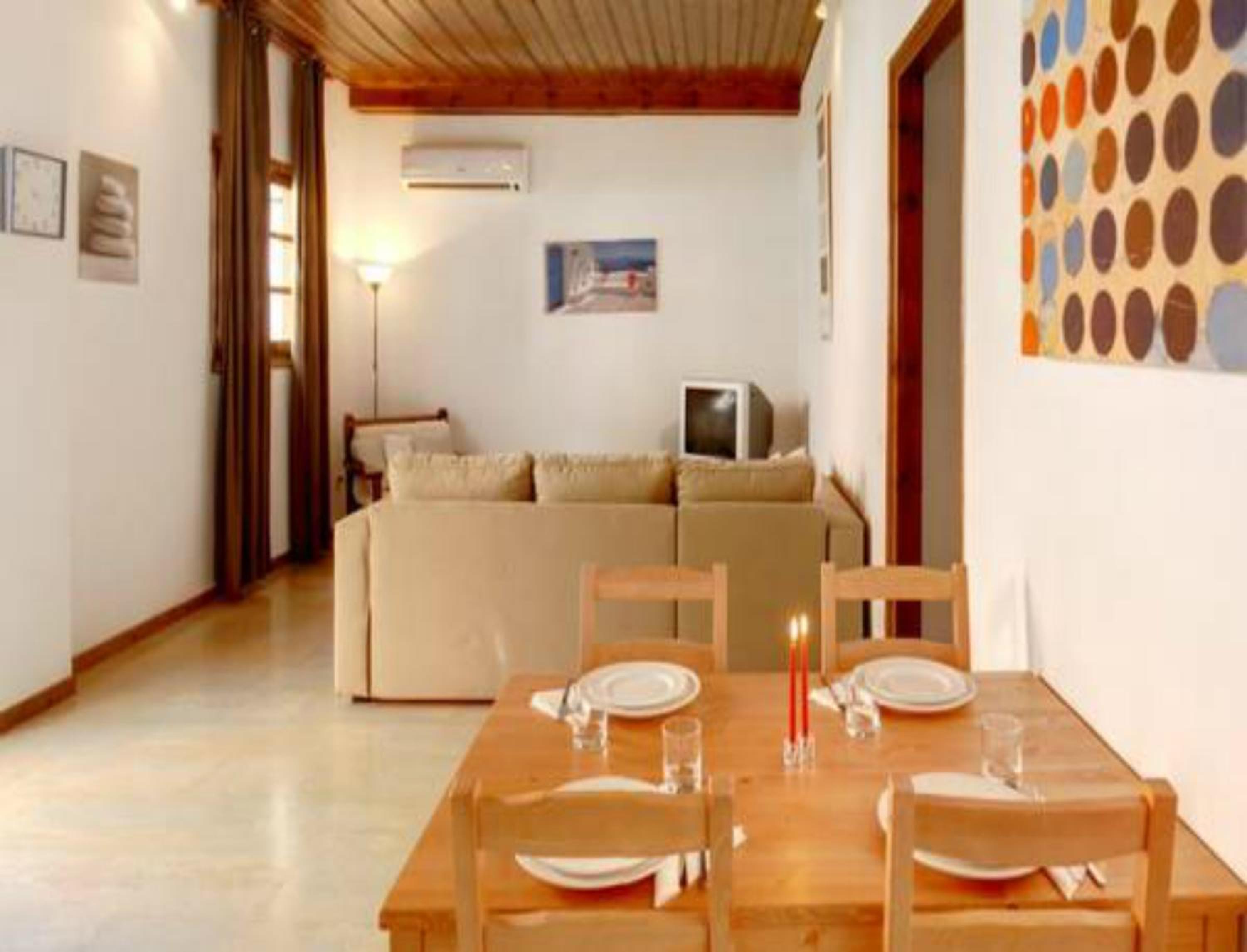 Two-Bedroom Apartment - Photo 6