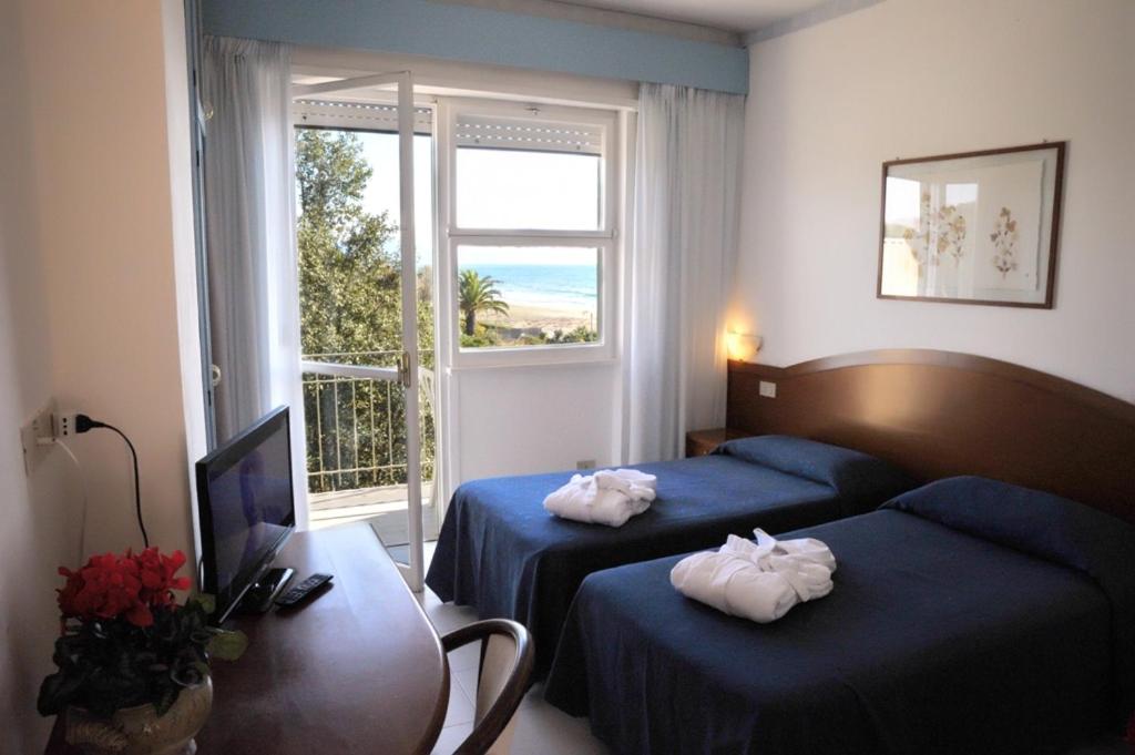 Standard Double Room - Photo 1
