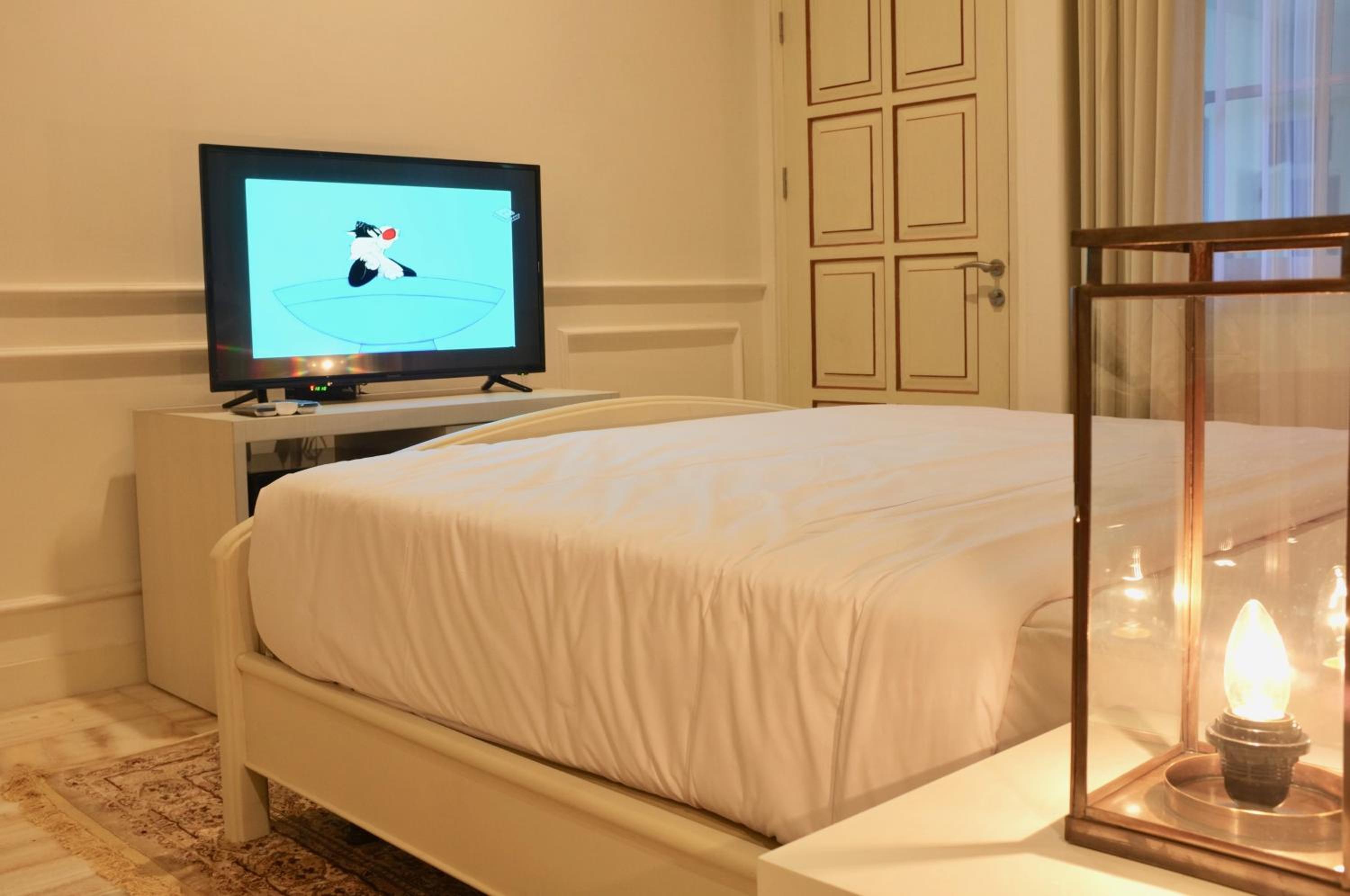 Queen Room with Garden View