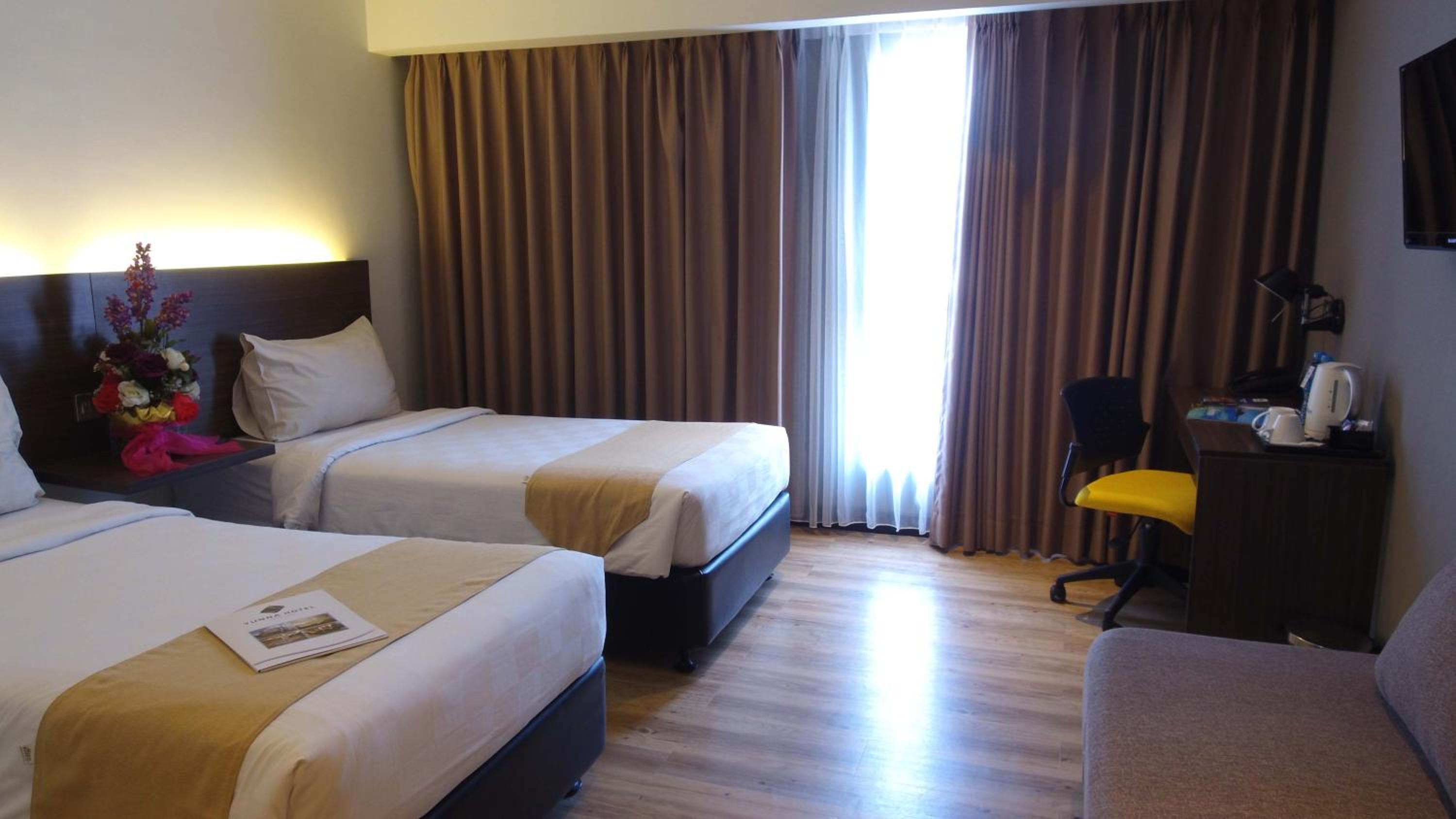 Deluxe Twin Room - Photo 2