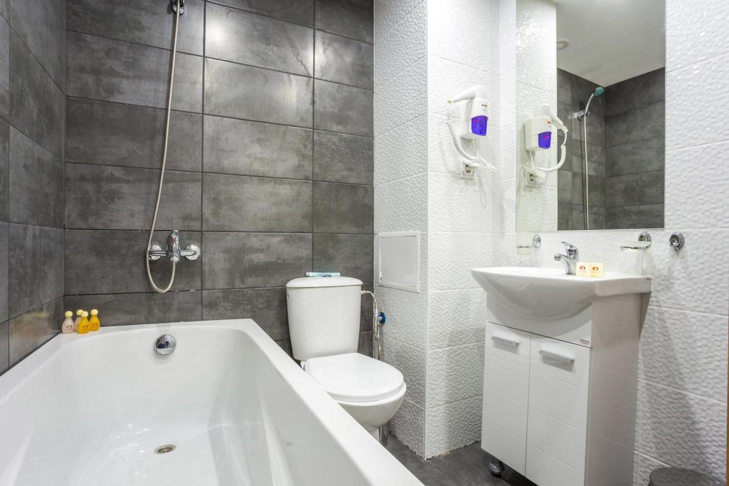 Two-Bedroom Suite photo 3