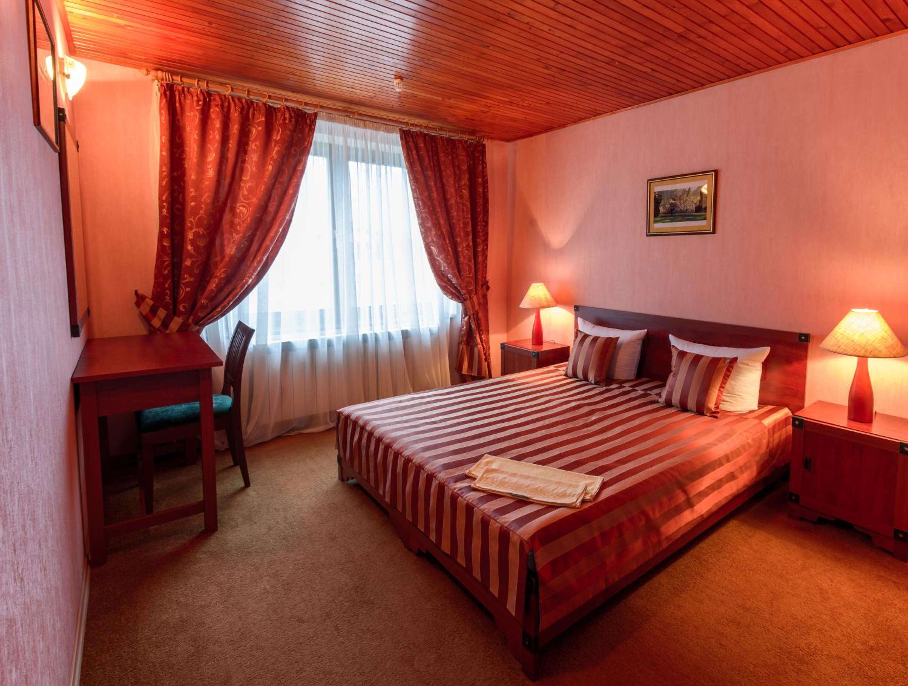Suite - Attic photo 3