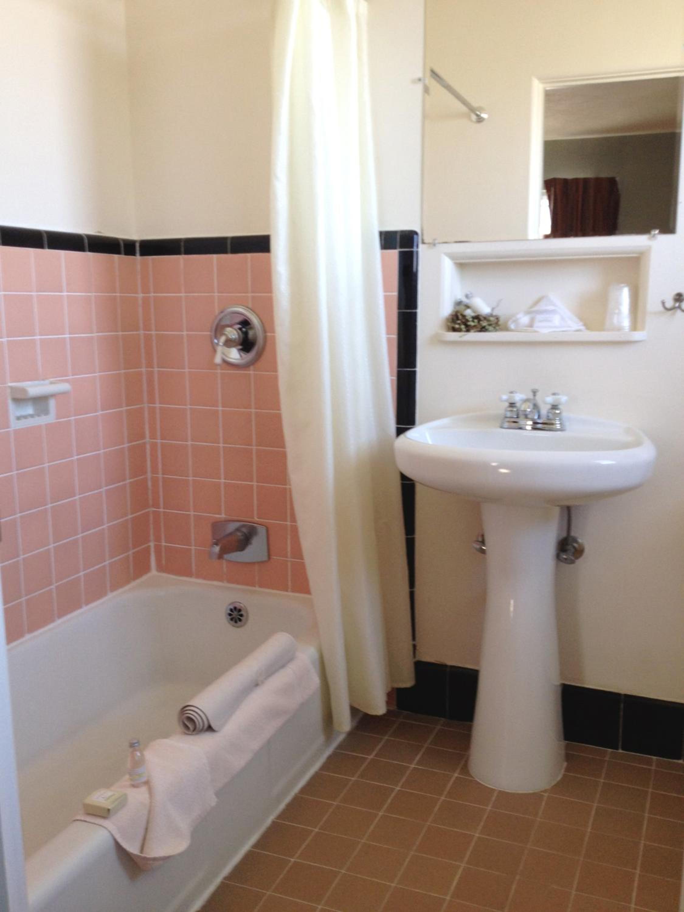 Queen Suite photo 3