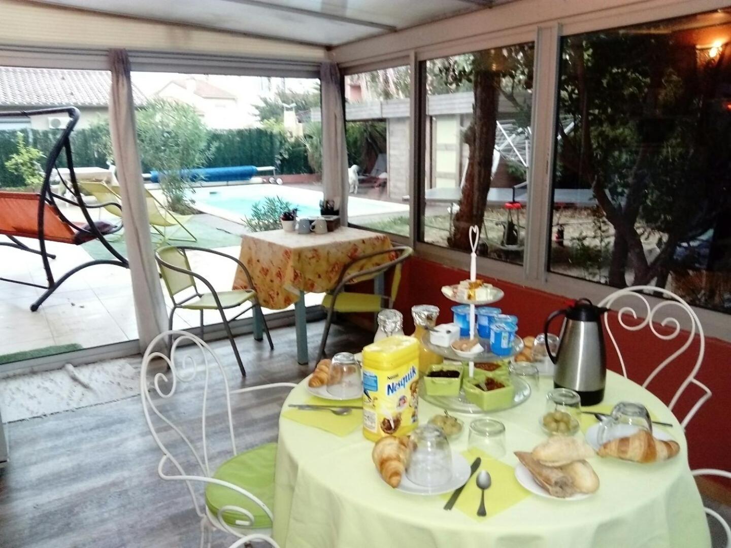Triple Room with Pool View