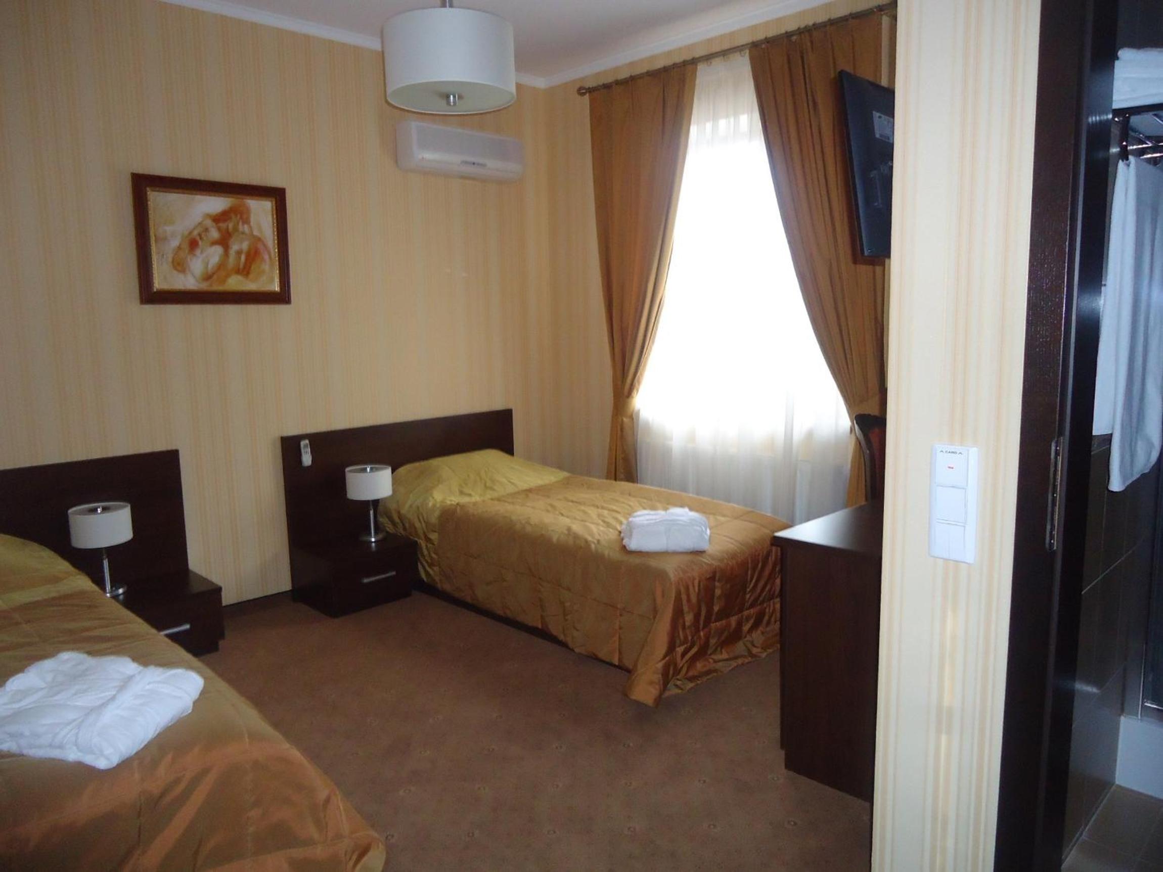 Standard Twin Room photo 2