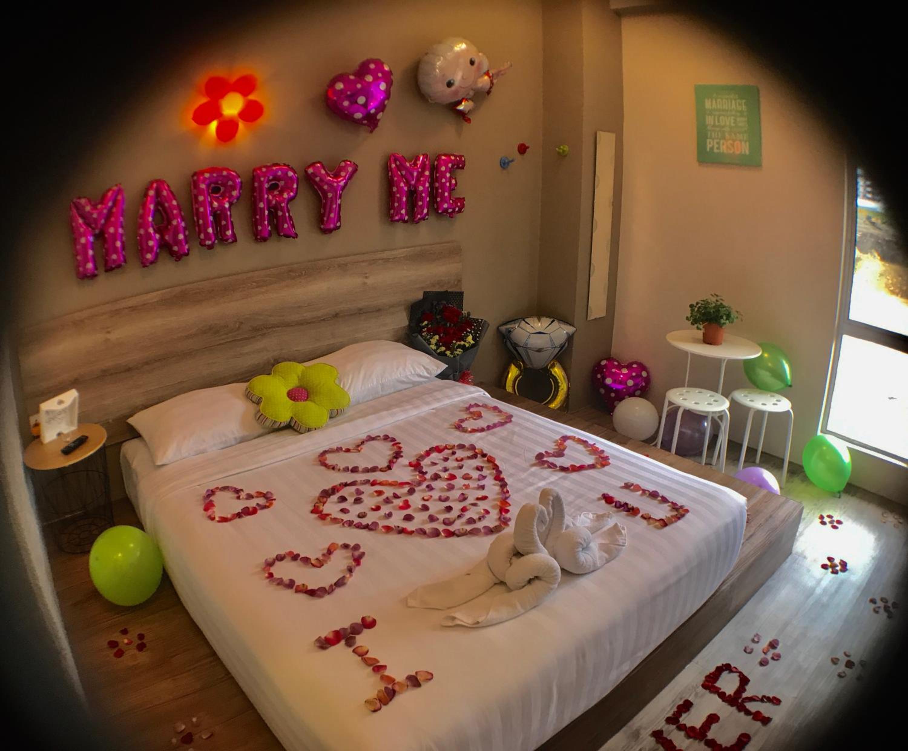 Deluxe Queen Room - Photo 8