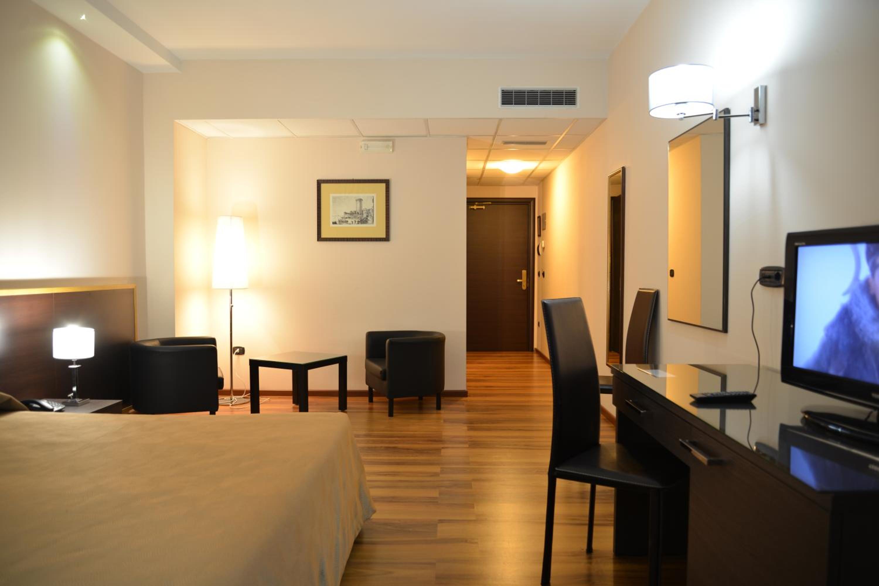 Junior Suite - Photo 1