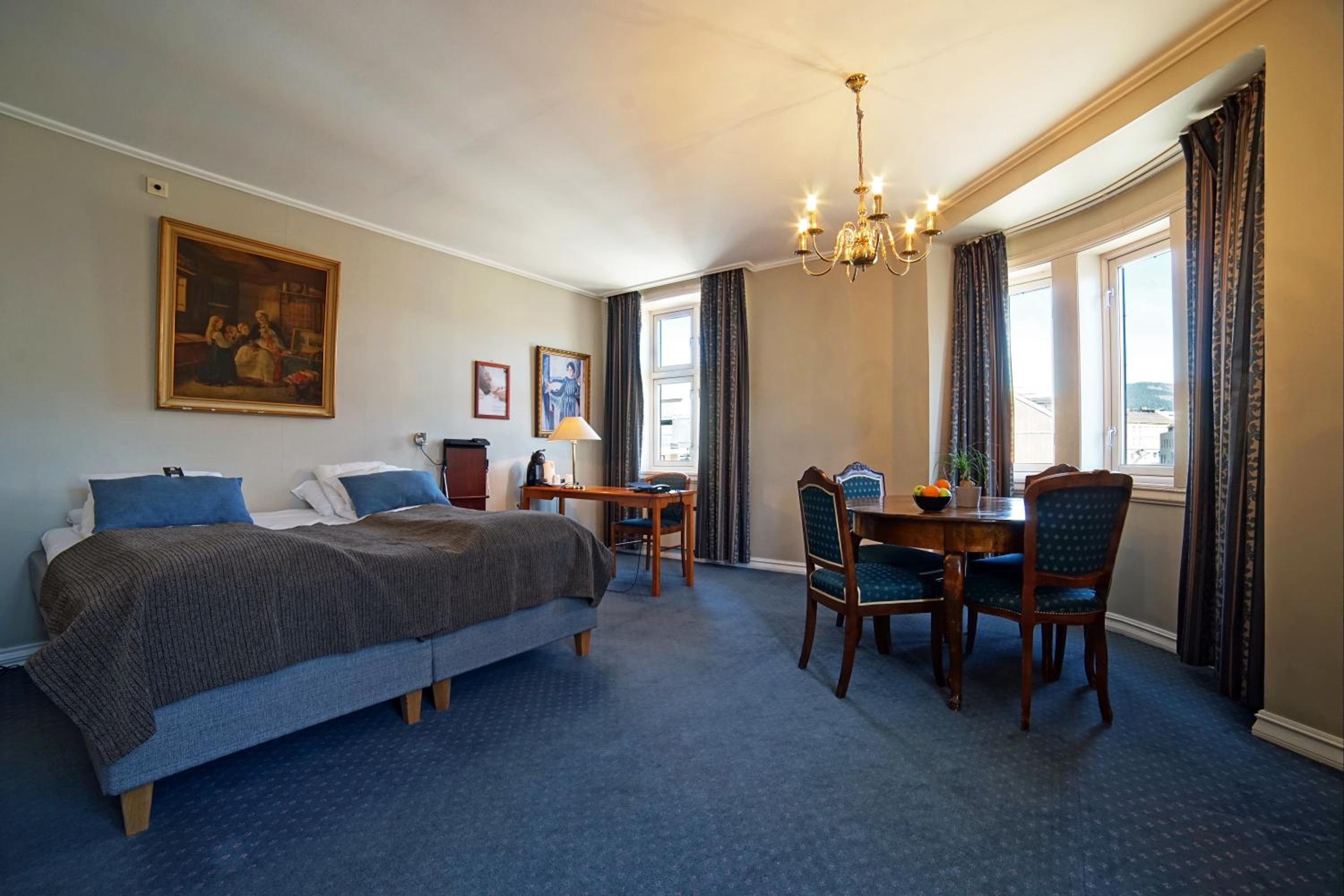 Queen Room - Photo 1