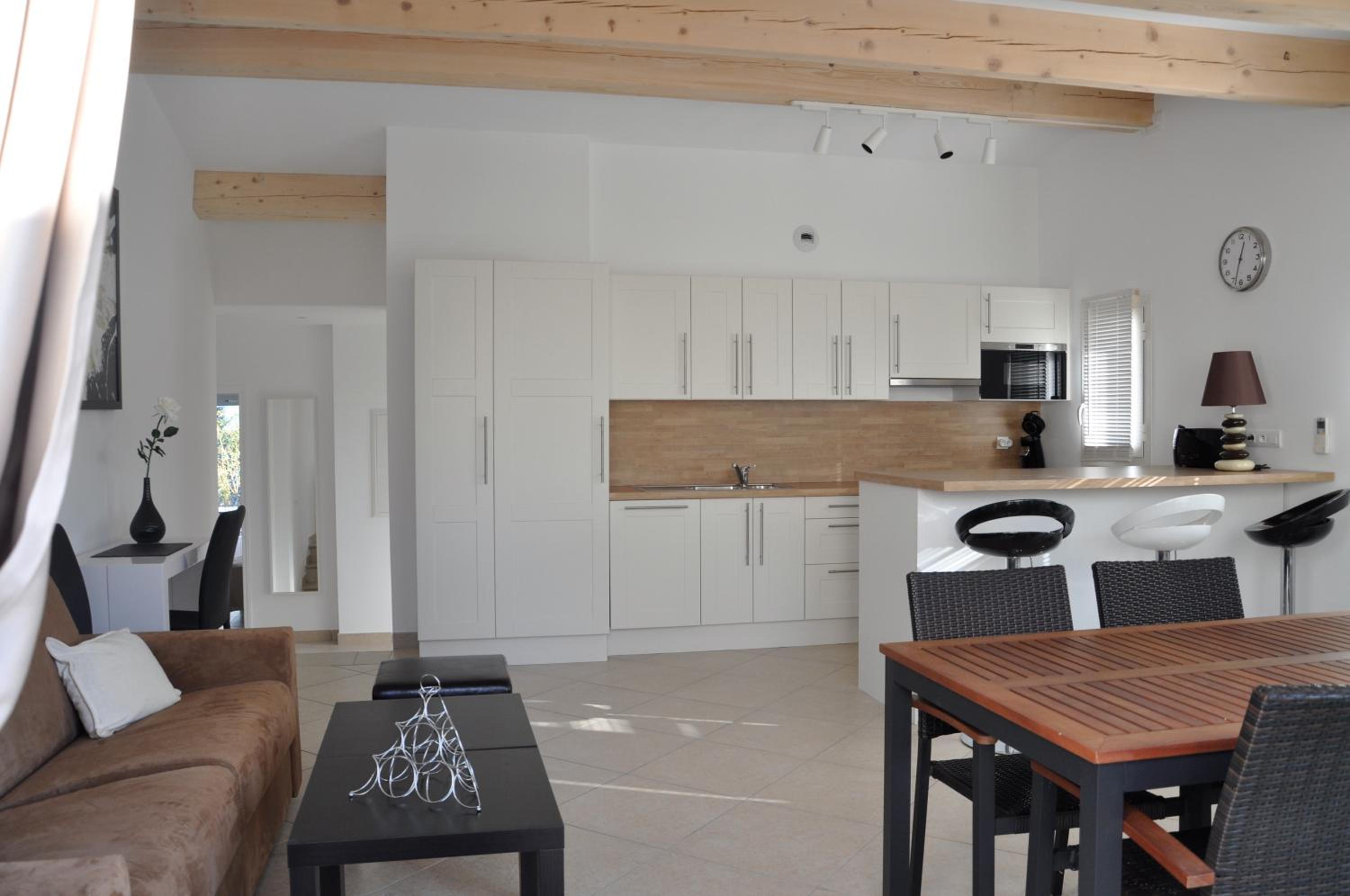 Two-Bedroom Apartment (1 - 6 Adults) photo 2