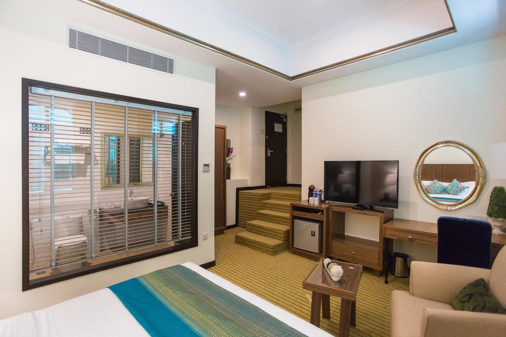 Advantage Suite photo 2