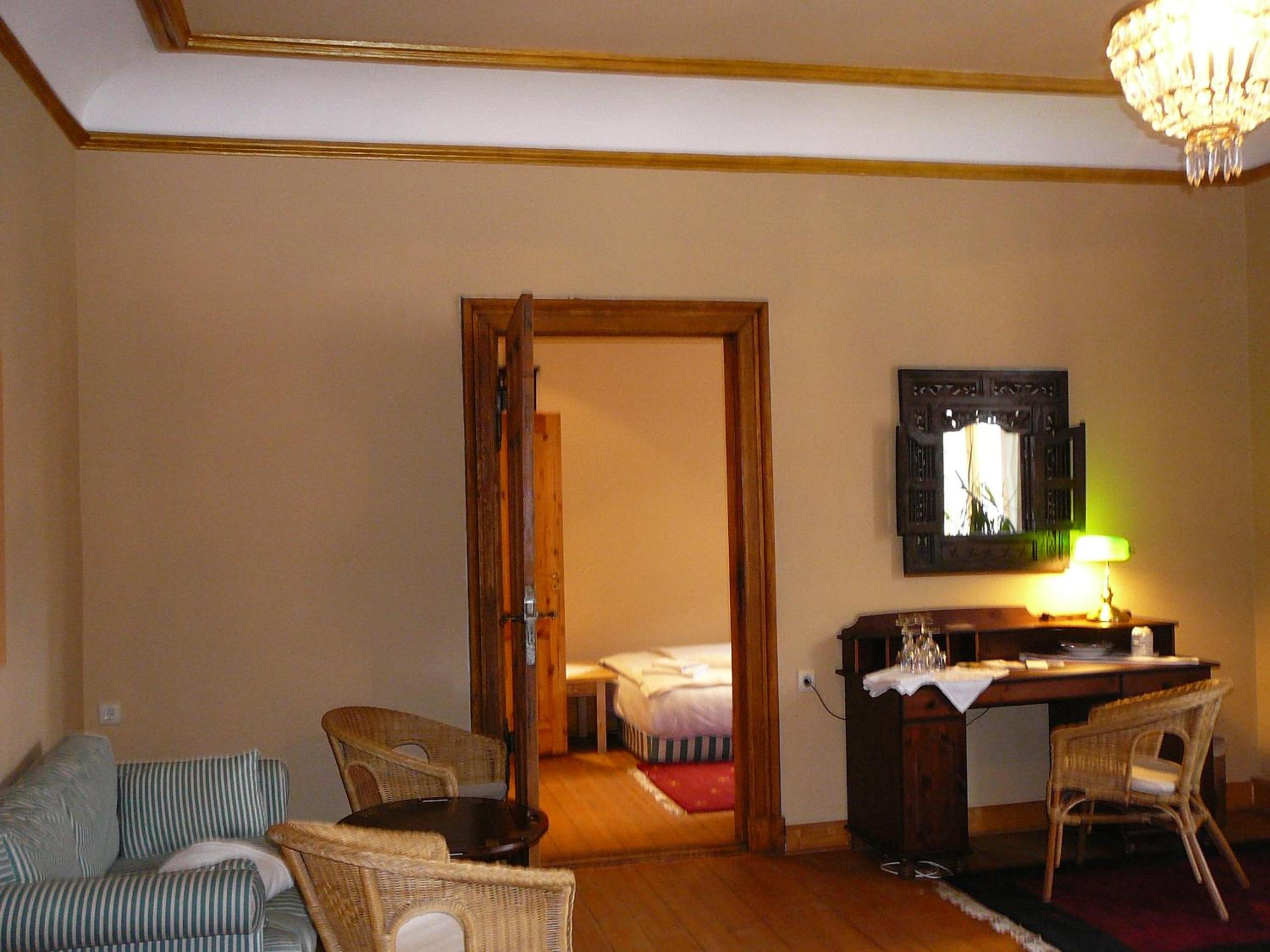 Honeymoon Suite photo 2