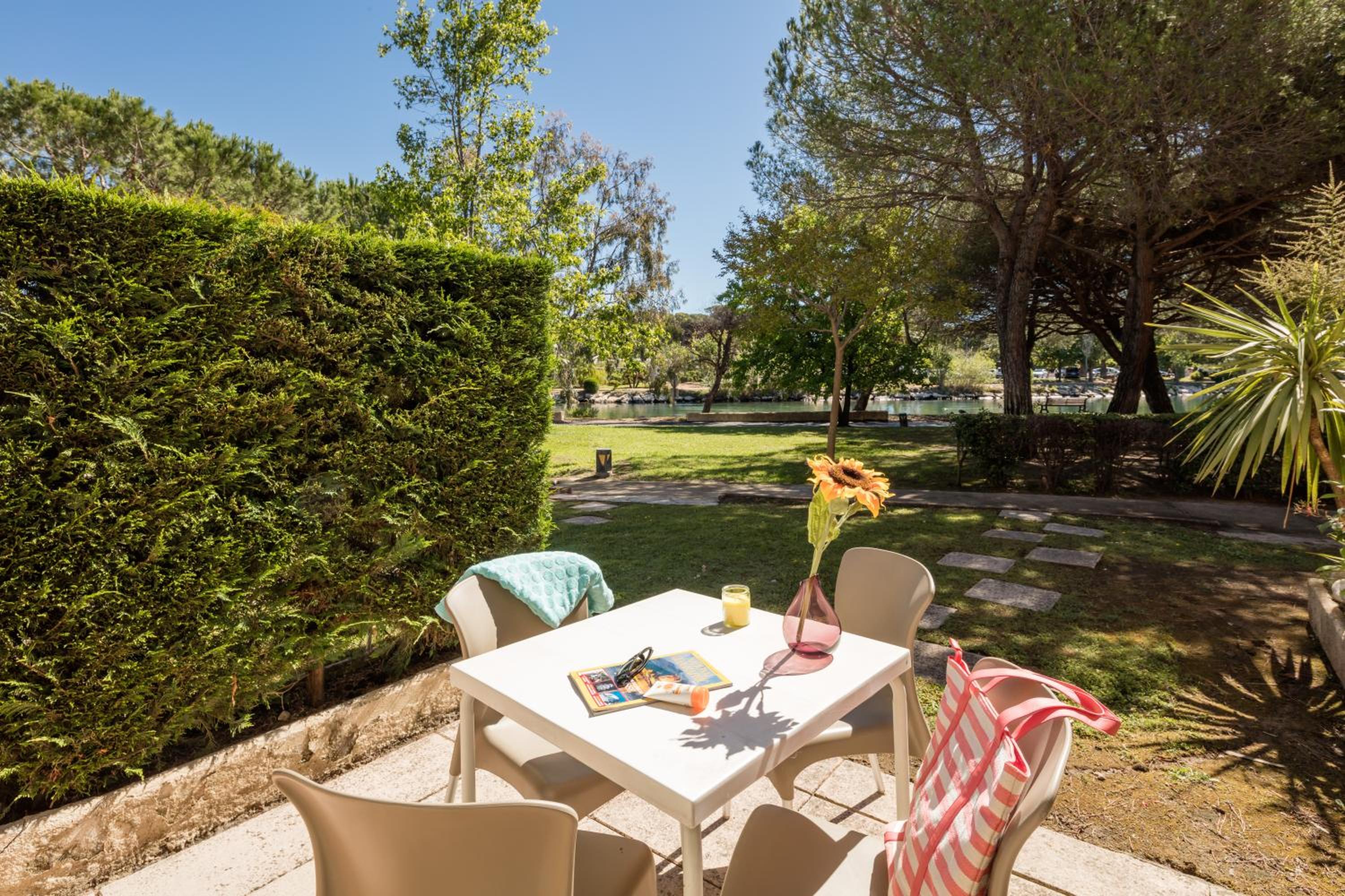 Superior One-Bedroom Apartment with Terrace (4 People) - Garden Level - Photo 5