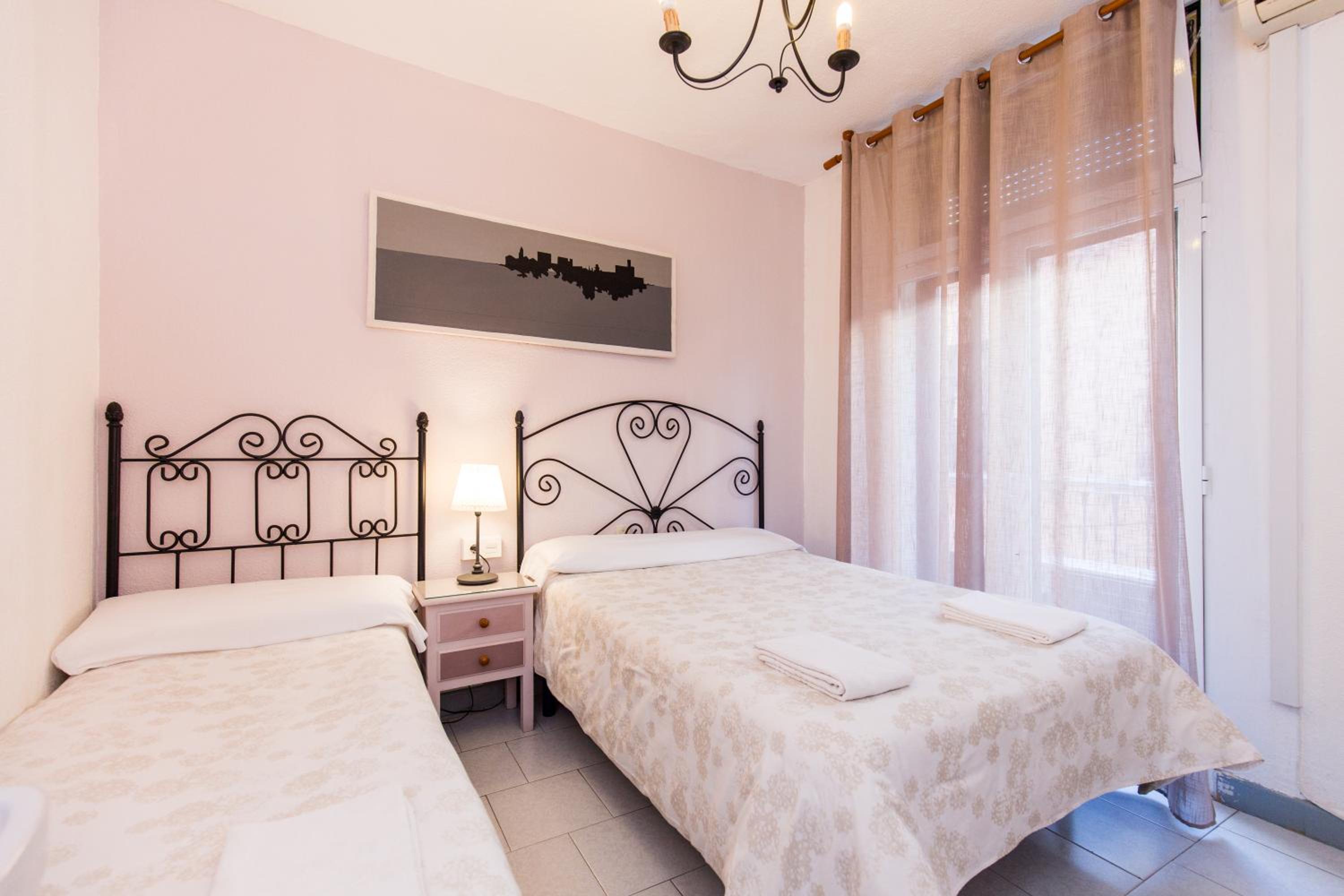 Habitación triple con baño privado exterior
