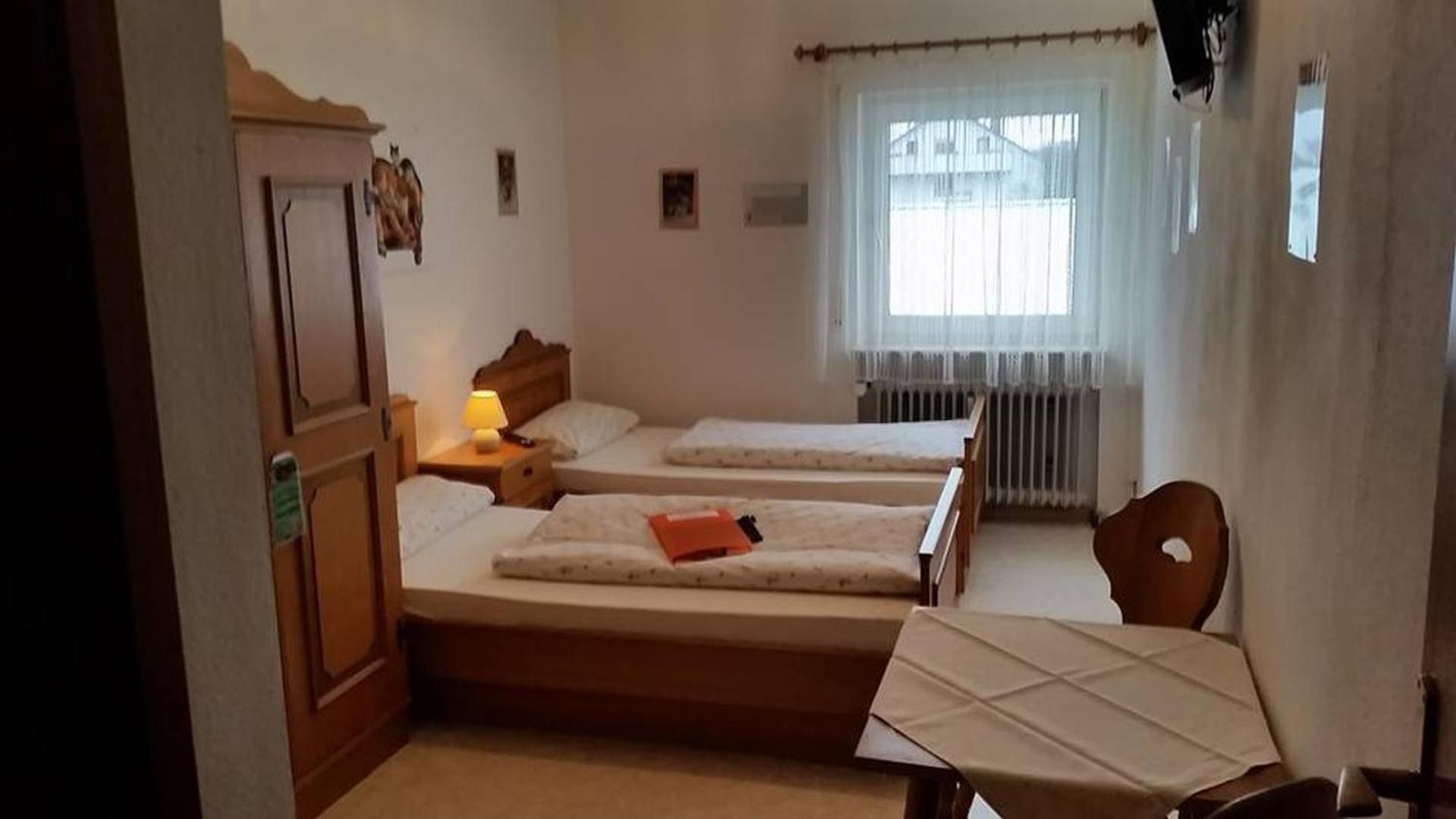 Double Room with Shower - Photo 32