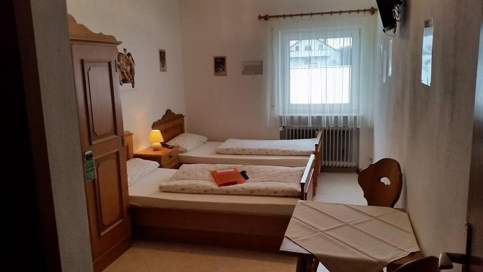 Double Room with Shower - Photo 15