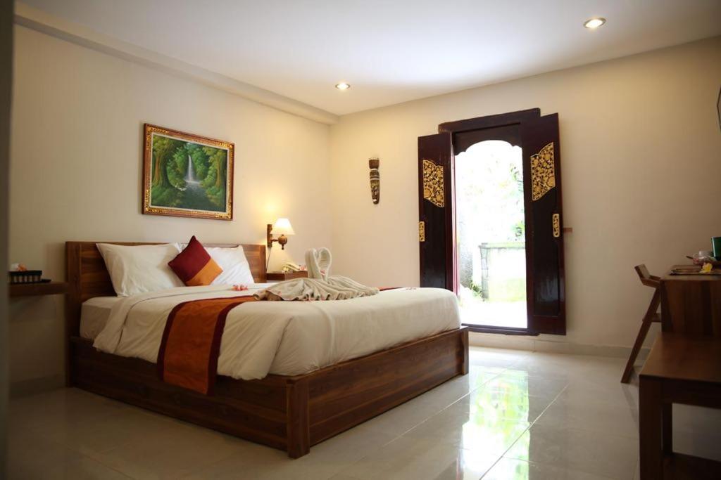 Deluxe Double Room with Pool View