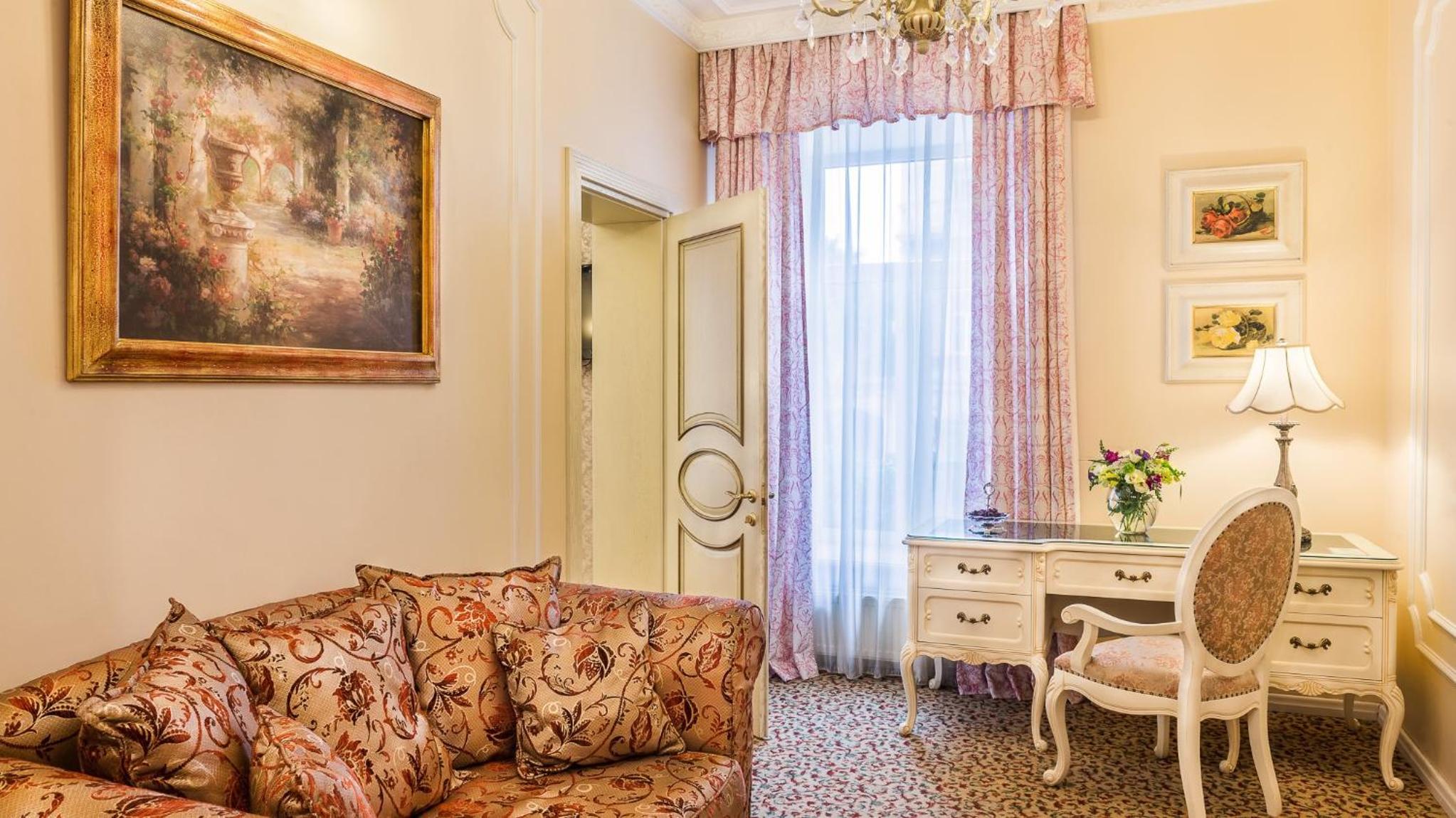 Suite with Jacuzzi