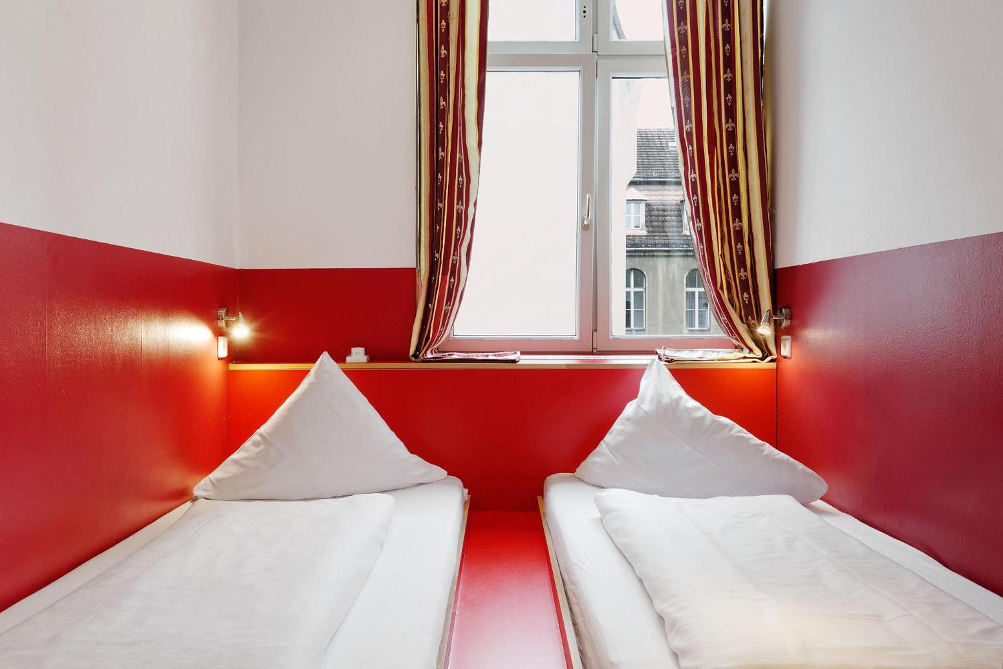 Double or Twin Room with Private Bathroom photo 1